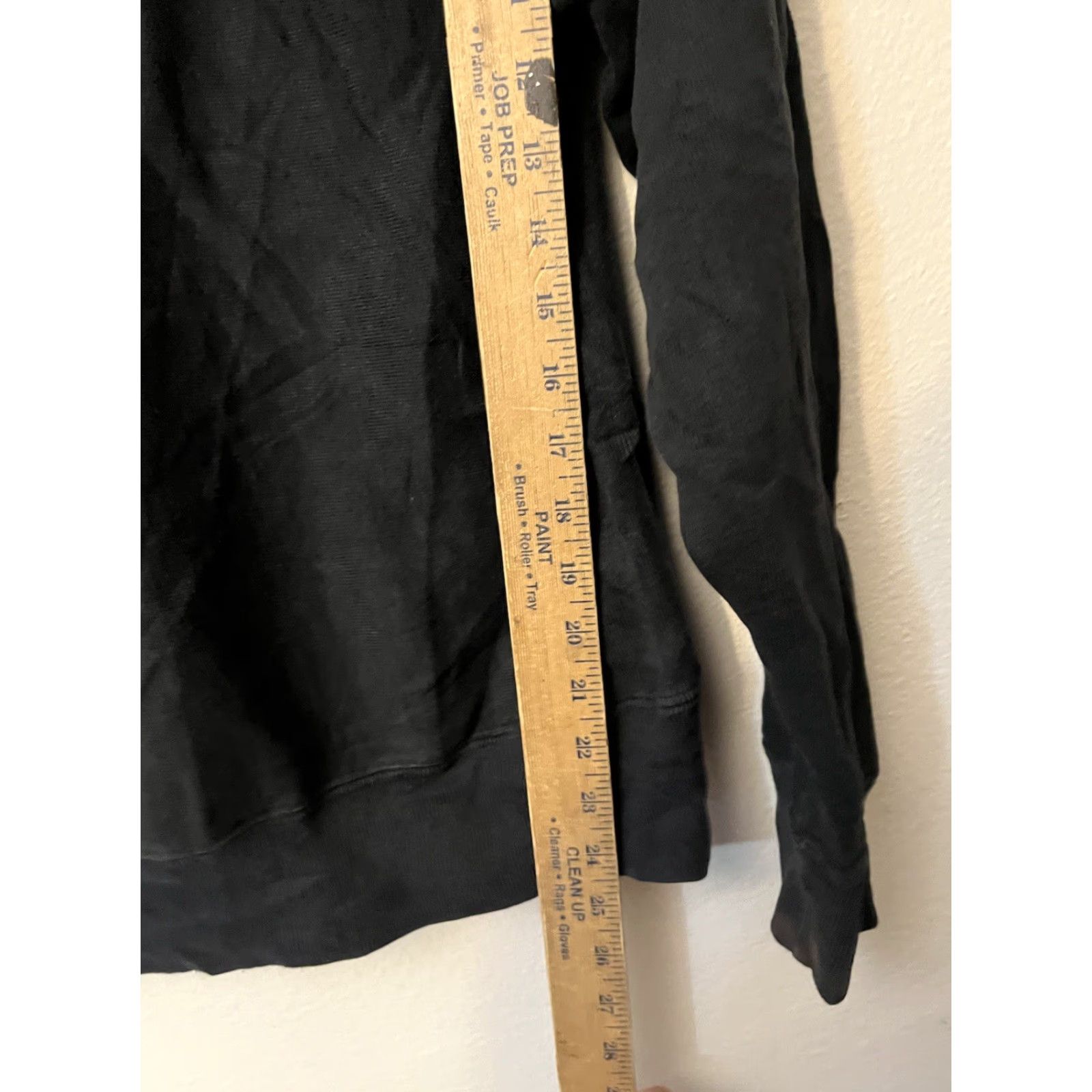 Champion Champion Hoodie Mens XS Black Logo Embroidered Hooded Shirt (Hoodie) Regular Fit Pullover Logo Gym & Training Mens XS Black Size US XS / EU 42 / 0 - 4 Thumbnail