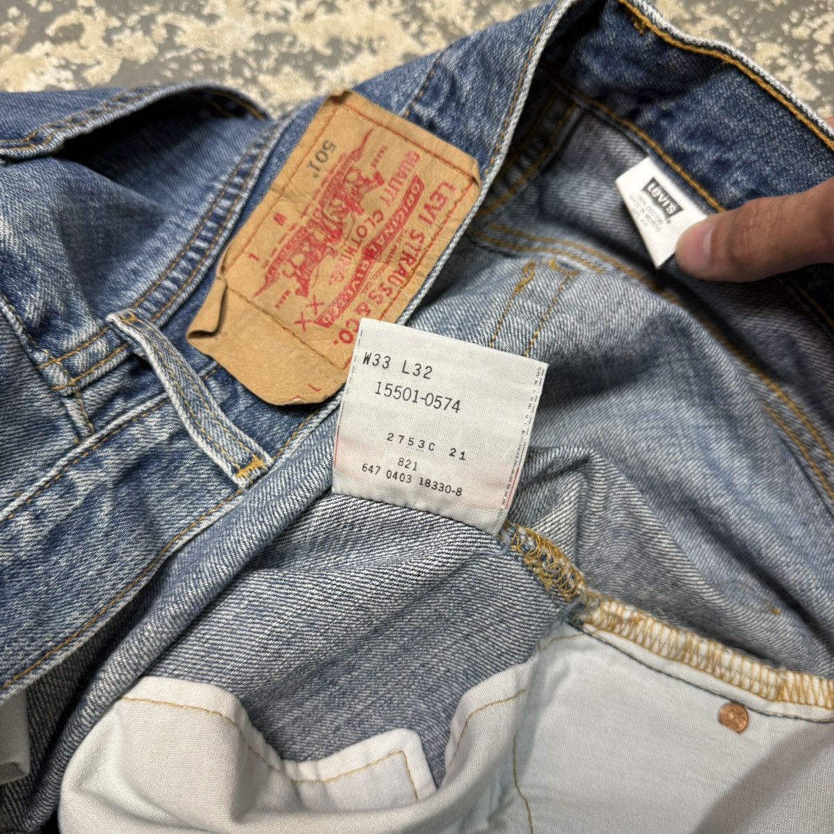 Levi's Vintage Levi’s 501 Button Fly Light Blue Denim Jeans Size US 33 - 11 Thumbnail