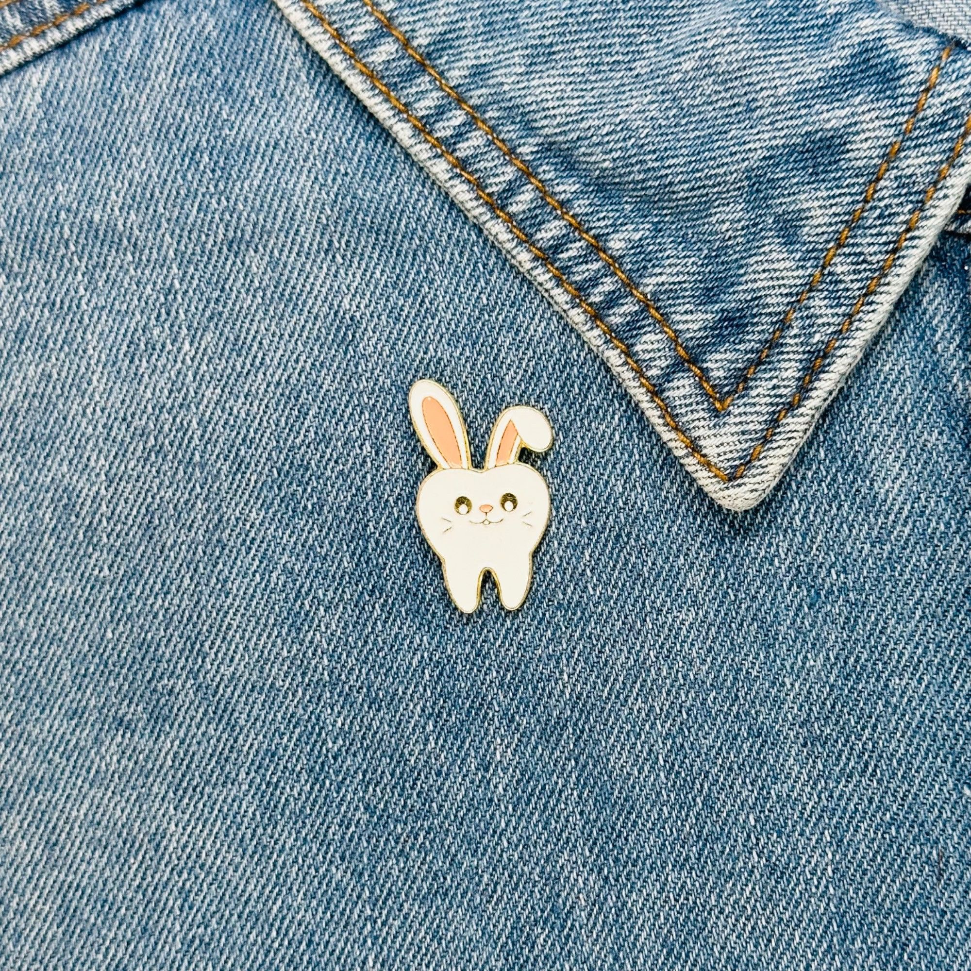 Other 🤩Enamel Pin Tooth Teeth Oral Health Cartoon Rabbit shaped C Size ONE SIZE - 1 Thumbnail
