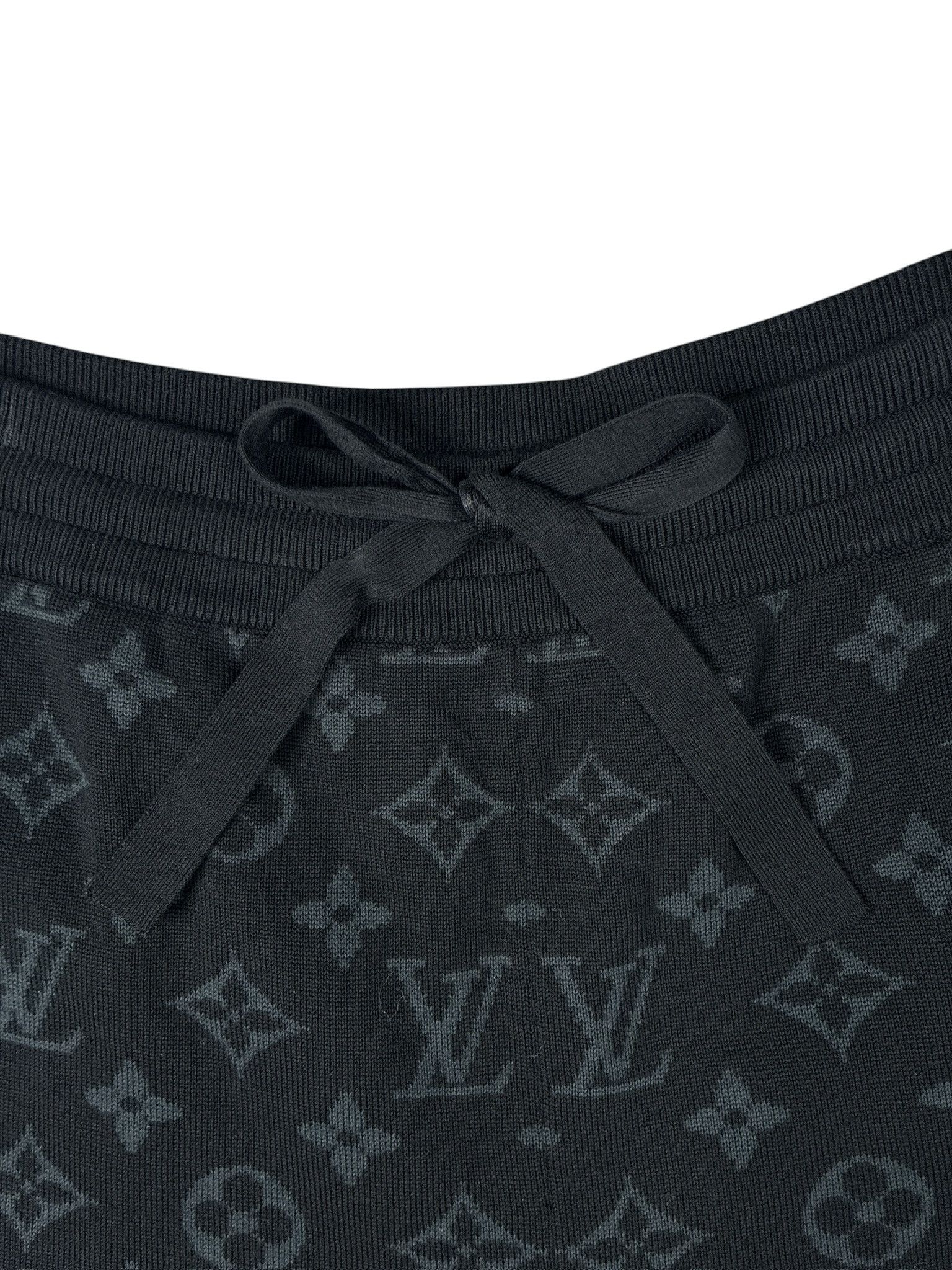 Louis Vuitton Louis Vuitton Graffiti Monogram Knitted Shorts Size US 38 / EU 54 - 3 Thumbnail