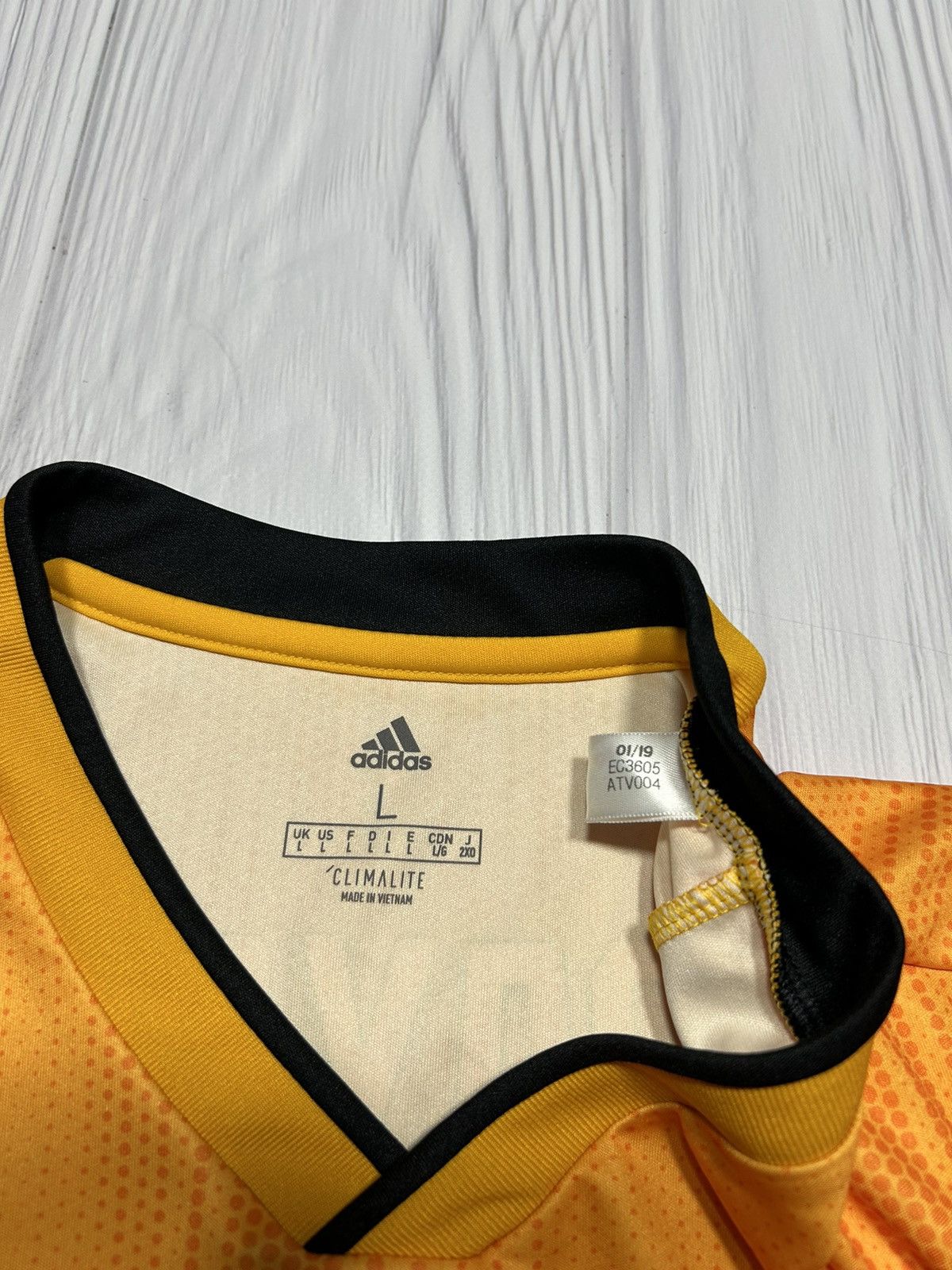 Adidas Payne 9 Wolverhampton 2019/20 Adidas Soccer Jersey Size L Size US L / EU 52-54 / 3 - 10 Thumbnail