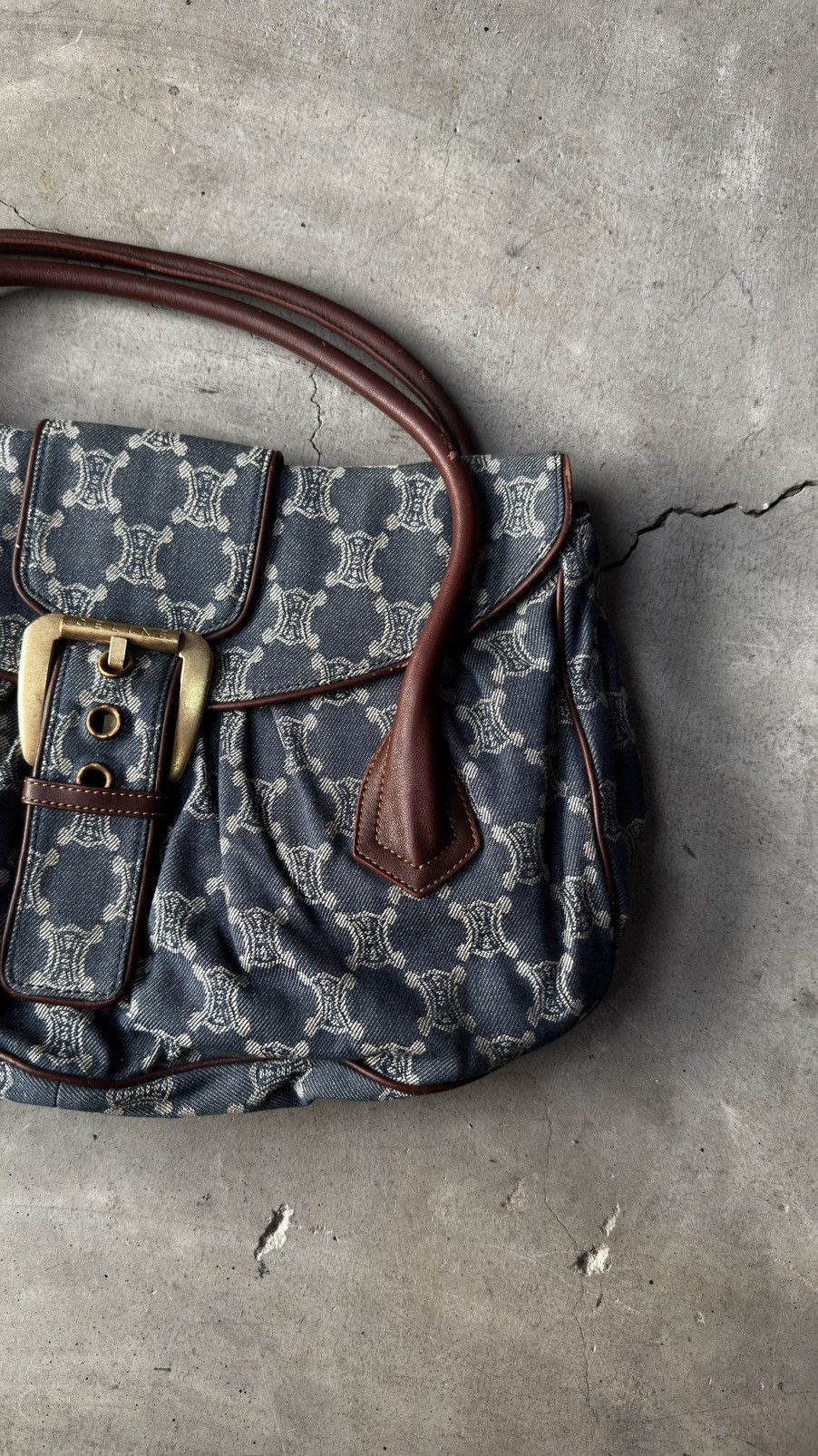 Celine CELINE Paris Macadam Flap Denim Handbag Indigo Vintage Size ONE SIZE - 3 Thumbnail