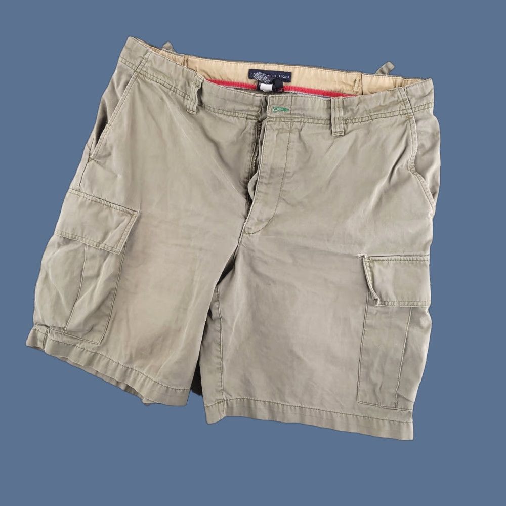 Tommy Hilfiger Tommy Hilfiger Shorts Mens 38 Green Cargo Cotton Olive Army Missing Button Size US 38 / EU 54 - 1 Thumbnail