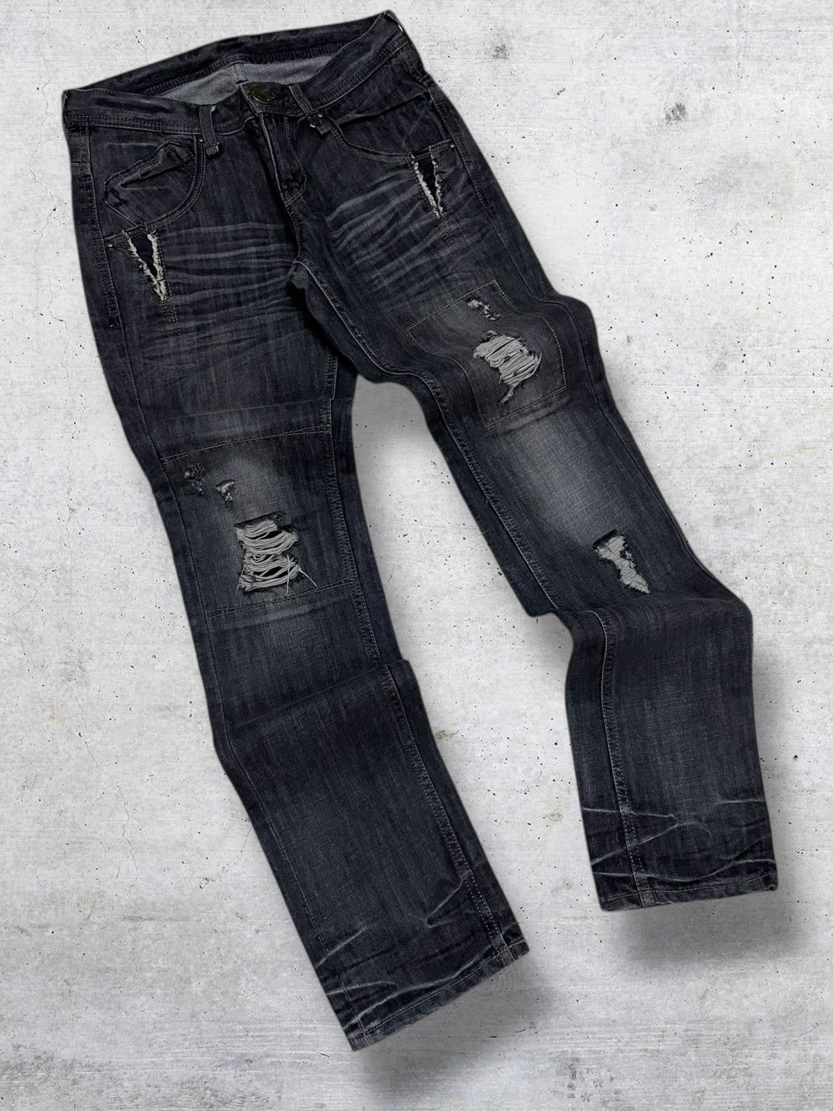 semanticdesign VINTAGE RATTLE TRAP OG JAPAN DESIGNER RIPPED ROCKSTAR DENIM Size US 29 - 2 Thumbnail