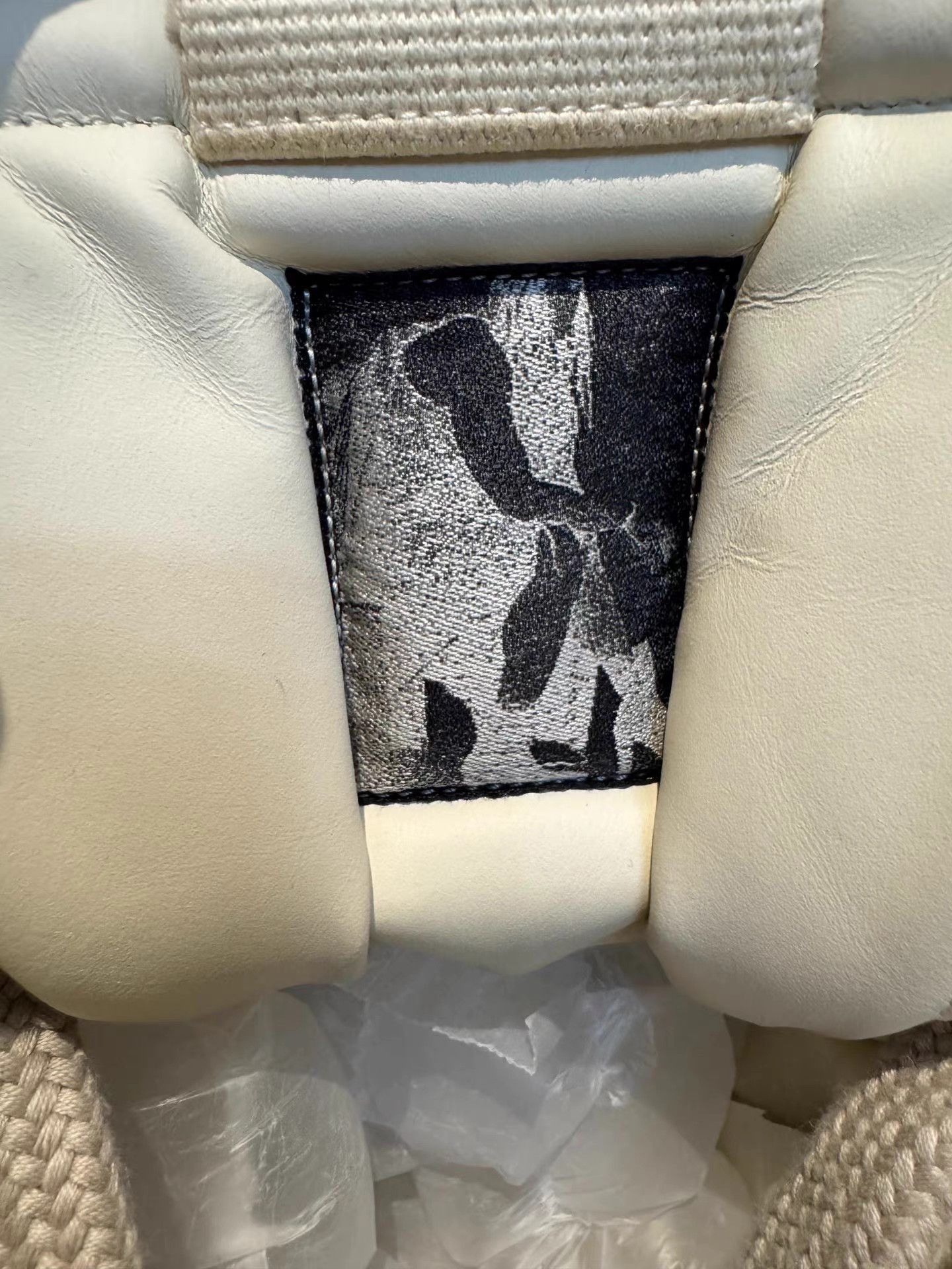Rick Owens Rick Owens Mainline White Reverse Triangle with Thick Laces Size US 9 / EU 42 - 8 Thumbnail