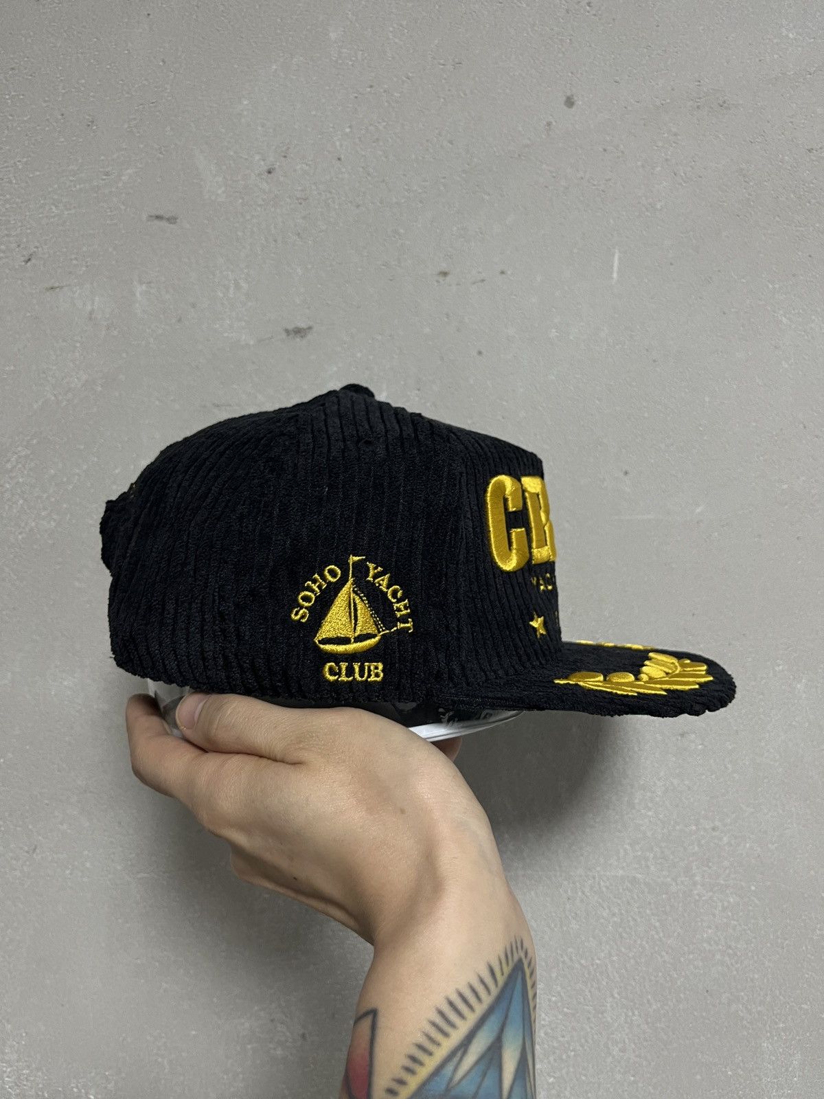 Corteiz Rare Corteiz X Soho Yacht Club Corduroy Snapback Hat Black Size ONE SIZE - 5 Thumbnail