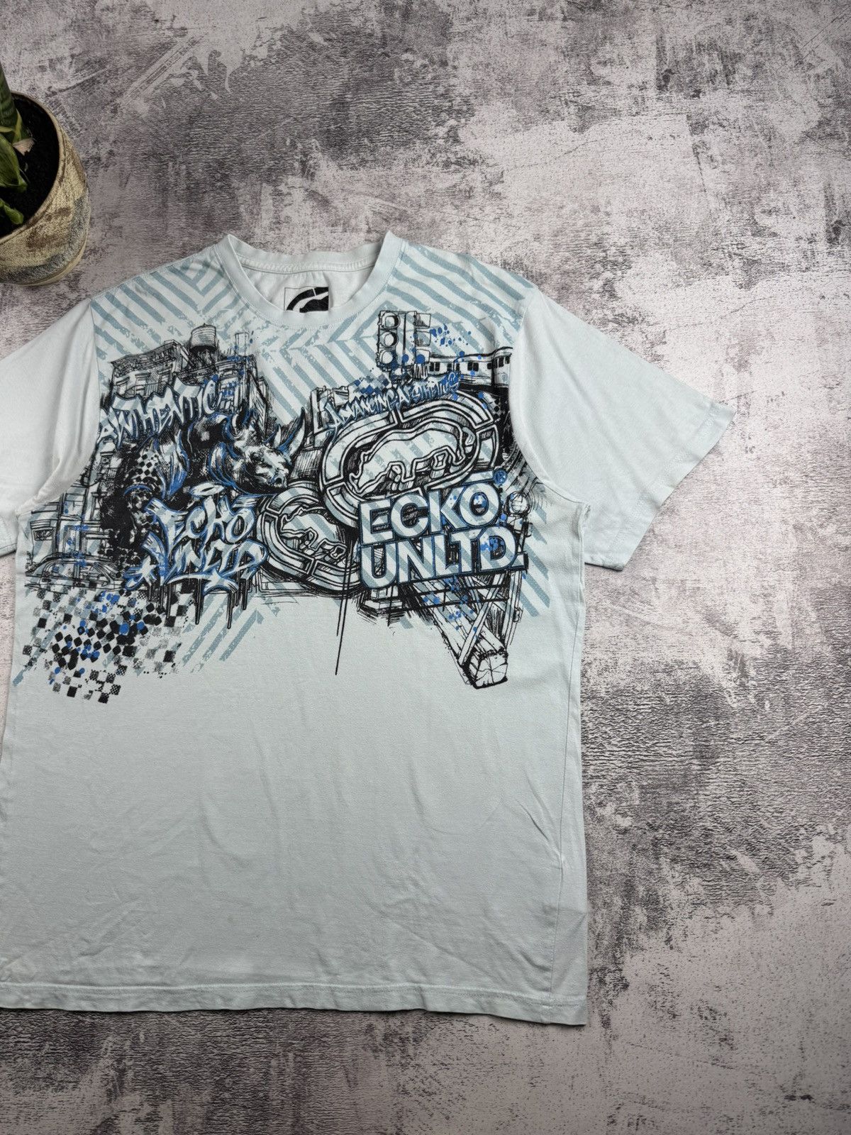 Ecko Unltd. Vintage Ecko Unltd Skate Rap USA Flag Hip Hop Rap Blue Skull Y2K T Shirt Tee Size US XL / EU 56 / 4 - 3 Thumbnail