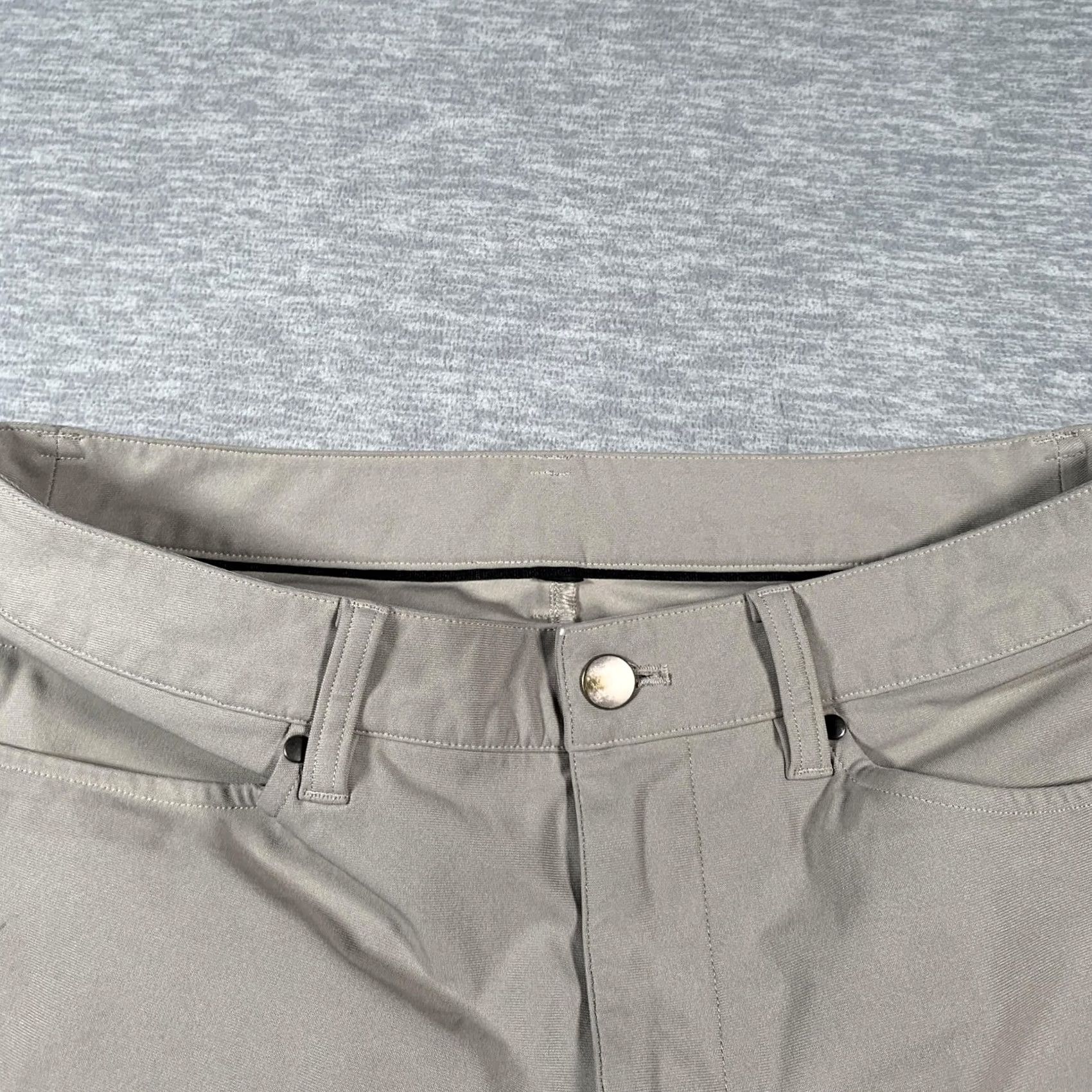 Lululemon Lululemon Mens ABC 5 Pocket Pants 30 Tan Tech Chino Golf Travel Casual Size US 30 / EU 46 - 5 Thumbnail