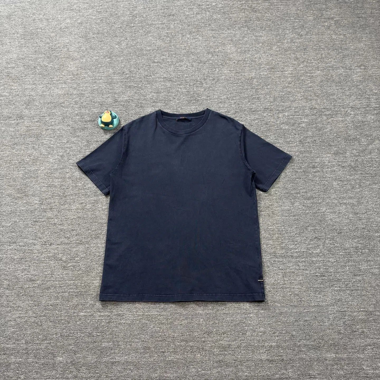 Louis Vuitton LV Navy Short-Sleeve T-Shirt. Size US XXL / EU 58 / 5 - 1 Thumbnail