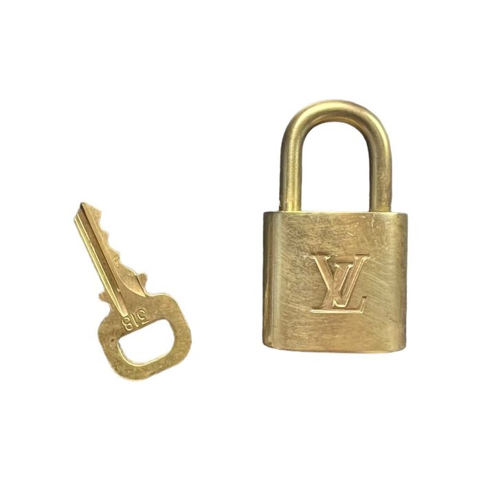 Louis Vuitton - Louis Vuitton Padlock with 1 key - number 318 on