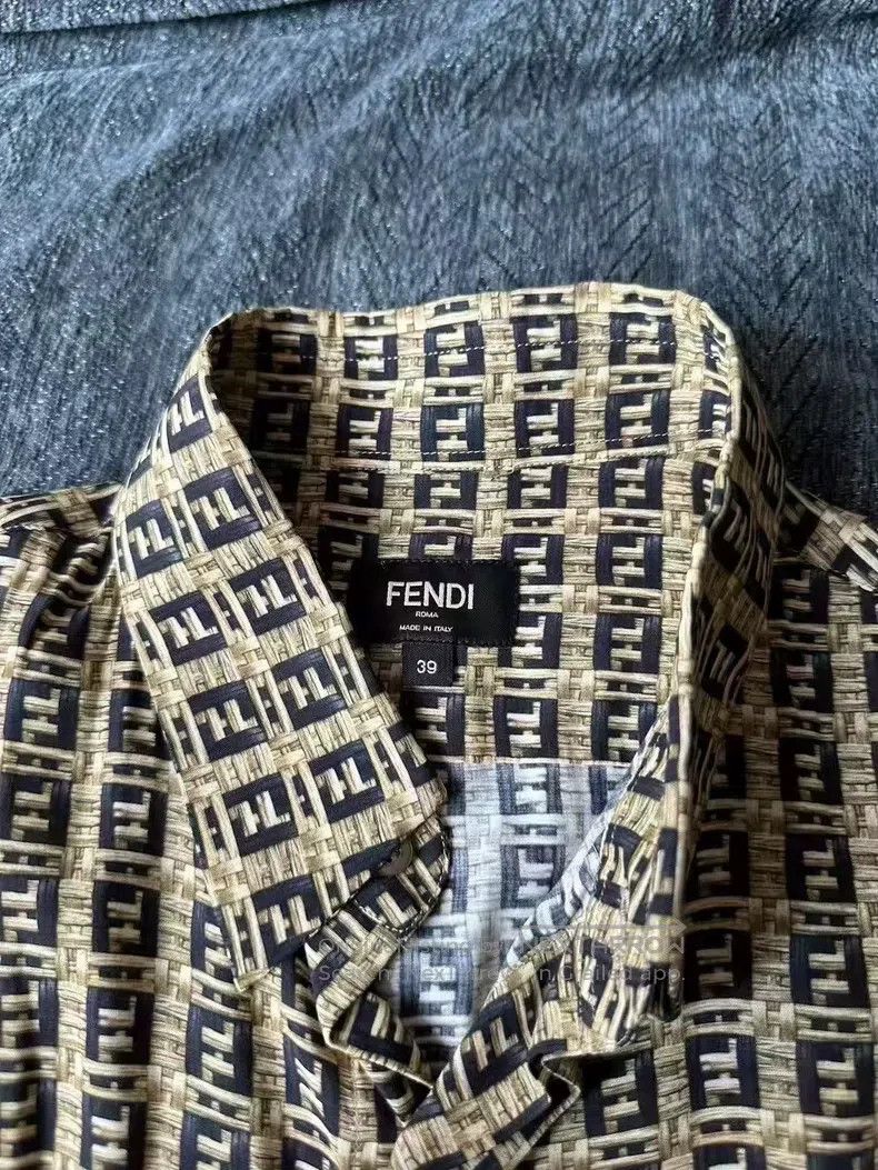 Fendi Fendi size 39 All-Over Printed Short Sleeve Shirt Size US M / EU 48-50 / 2 - 4 Thumbnail