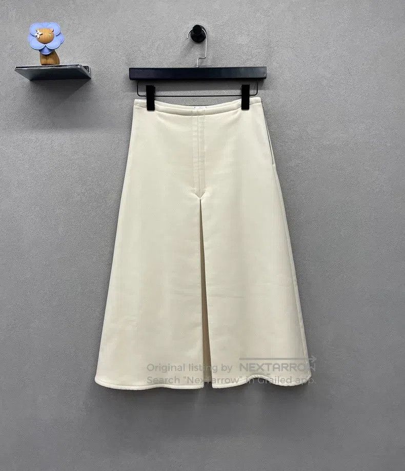 Hermes Hermes Half Skirt, Beige Size 42" / US 20 - 1 Thumbnail