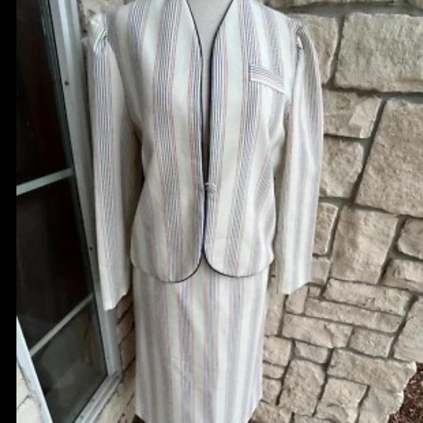 Other Vintage Sportiva White Striped Secretary Skirt suit 8 Size M / US 6-8 / IT 42-44 - 2 Thumbnail