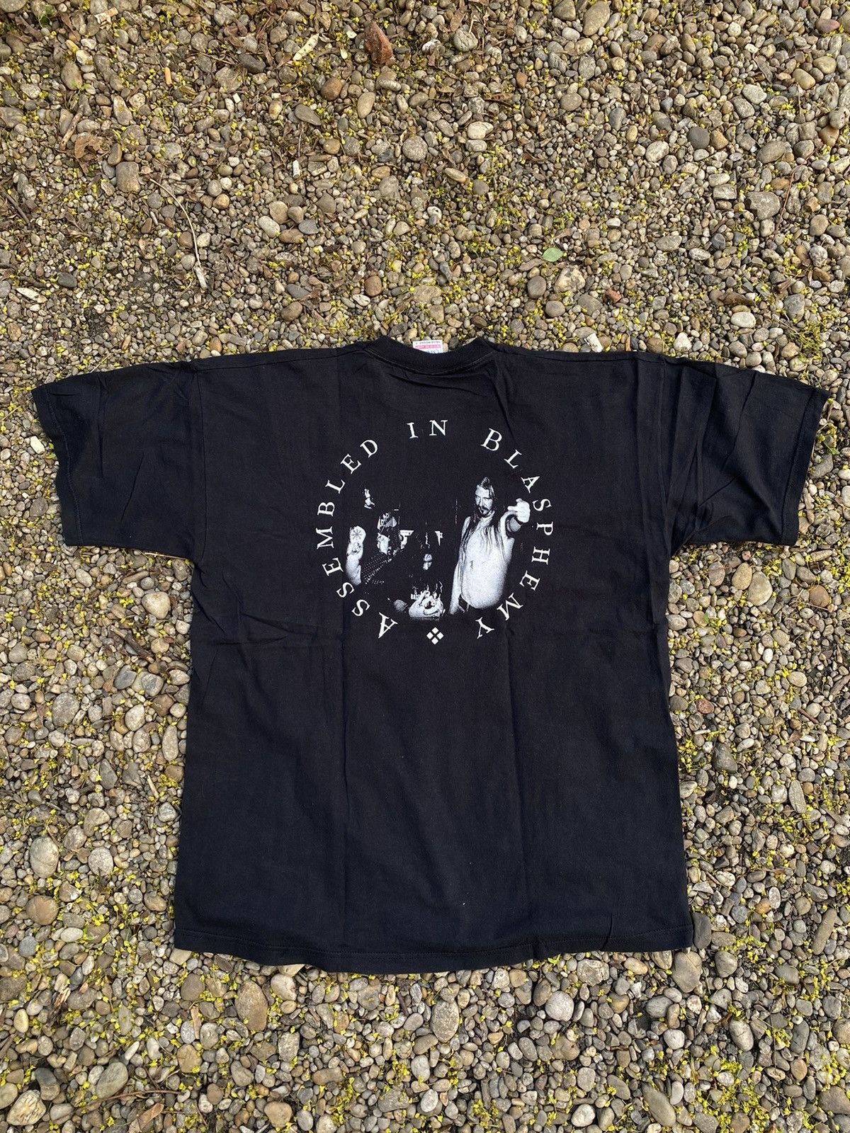 Band Tees Vintage Ravenous Dark Metal Death Metal Rock T-Shirt Size US XL / EU 56 / 4 - 2 Thumbnail