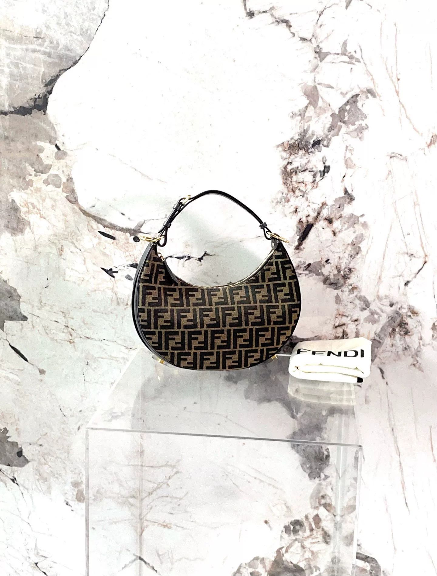 Fendi Pre-loved Bag Very good condition Size ONE SIZE - 1 Thumbnail