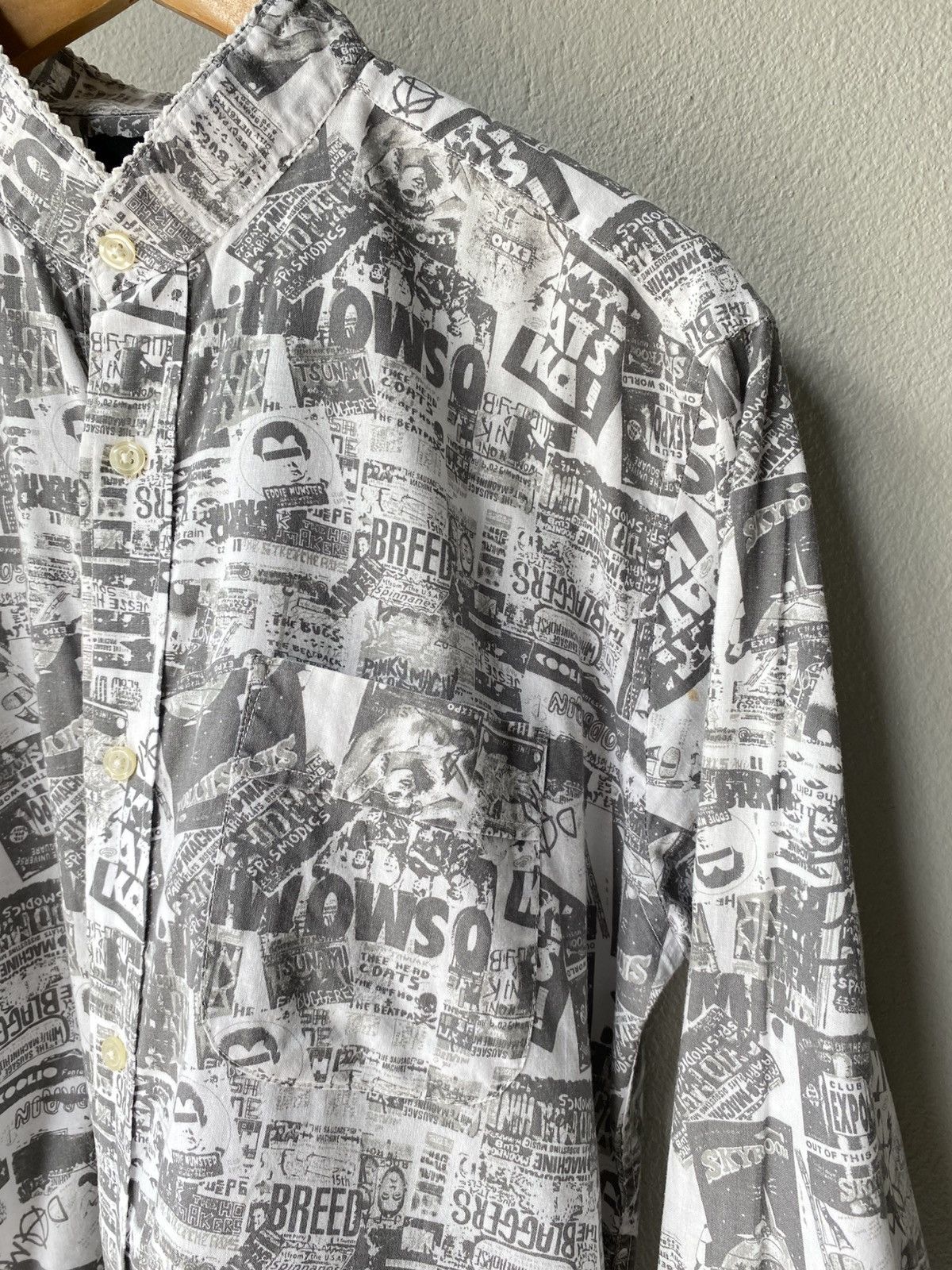 Japanese Brand Splendid satisfaction Gray Newspaper Print Button-Up Shirt Size US M / EU 48-50 / 2 - 15 Thumbnail