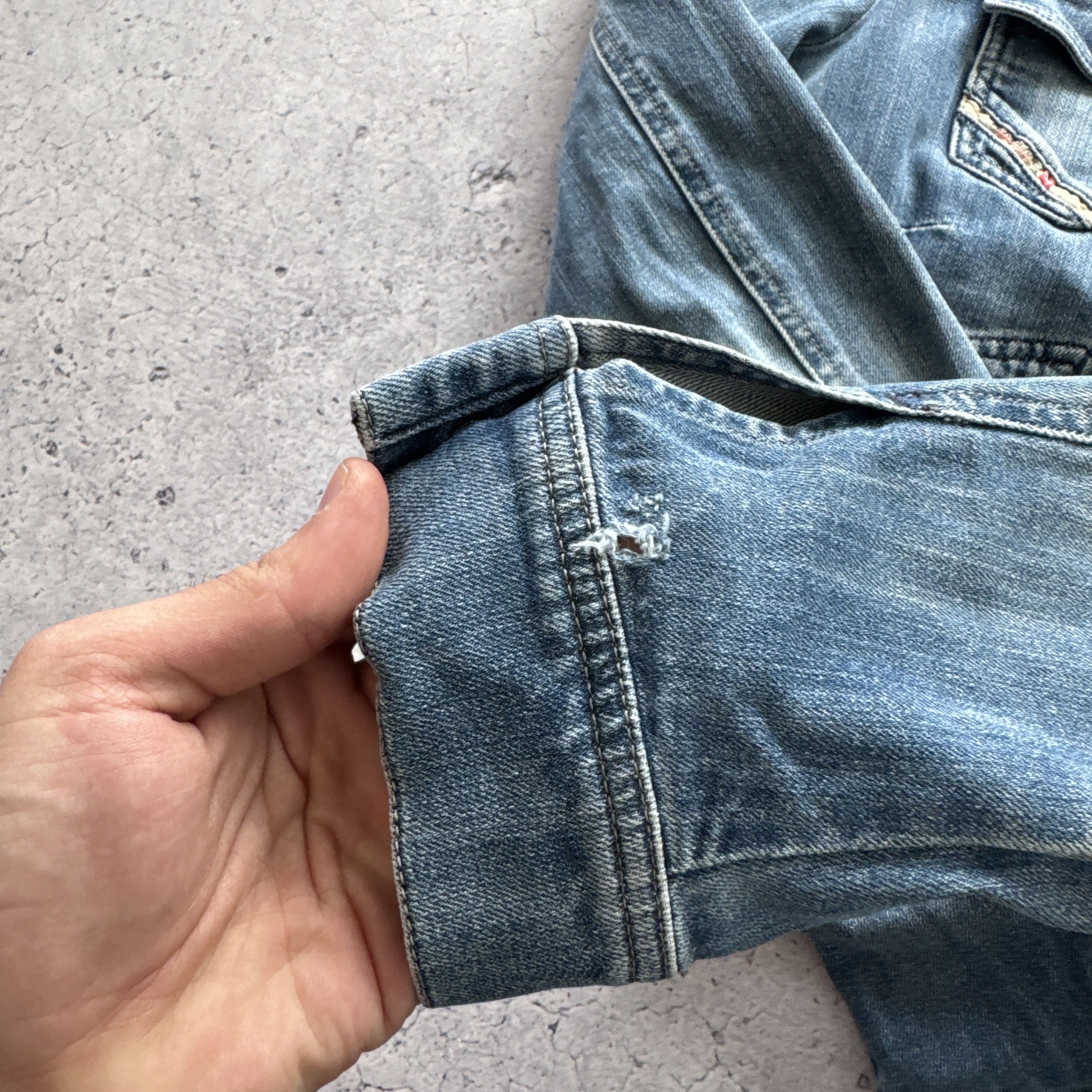 Diesel Diesel Denim Jacket Button Up Vintage Cropped Y2K Size L Size M / US 6-8 / IT 42-44 - 12 Thumbnail