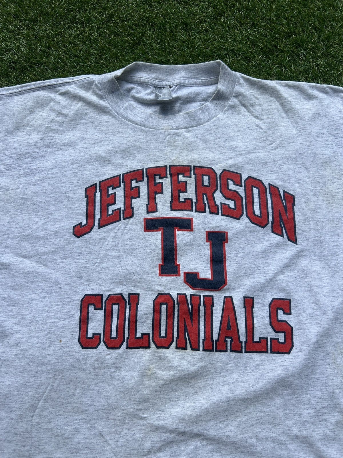 Vintage Vintage 90s Jefferson TJ Colonials High School T-Shirt Size US XL / EU 56 / 4 - 2 Thumbnail