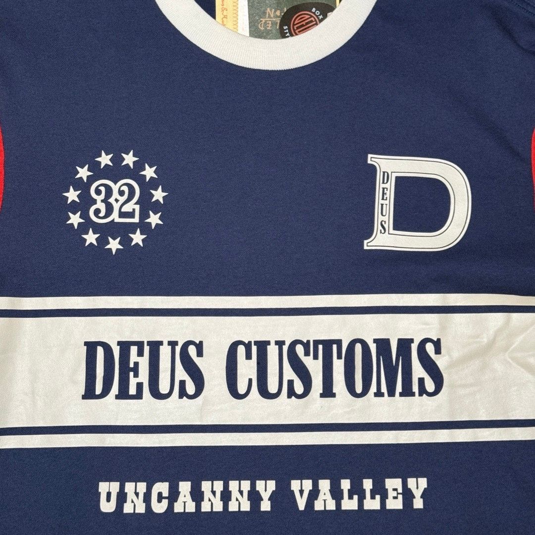 Deus Ex Machina Deus Ex Machina Box Fit Round Up Long Sleeve Tee Size M NWT Size US M / EU 48-50 / 2 - 3 Thumbnail