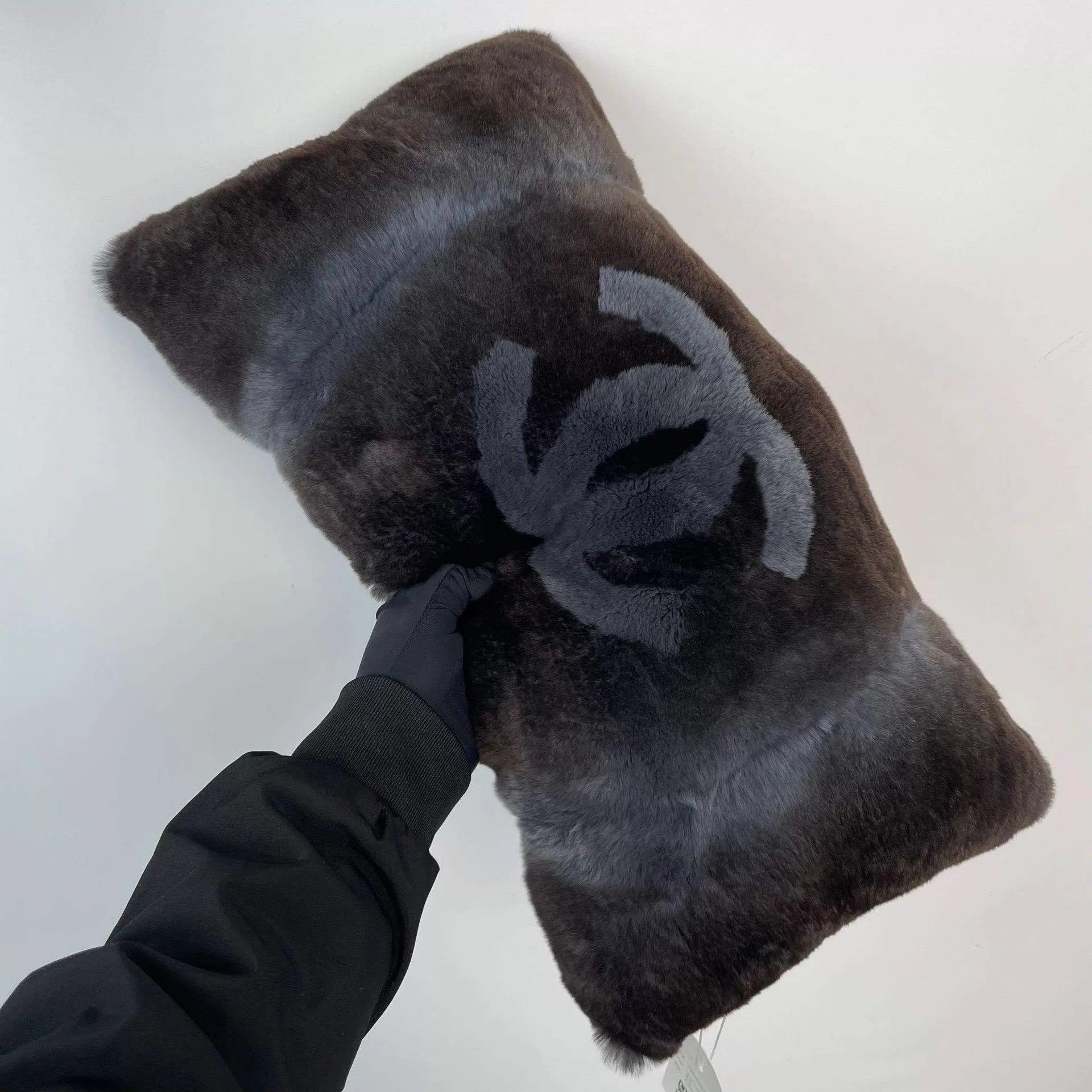 Chanel Chanel Soft Fur Mini Pillow Classic CC Logo Size ONE SIZE - 9 Thumbnail