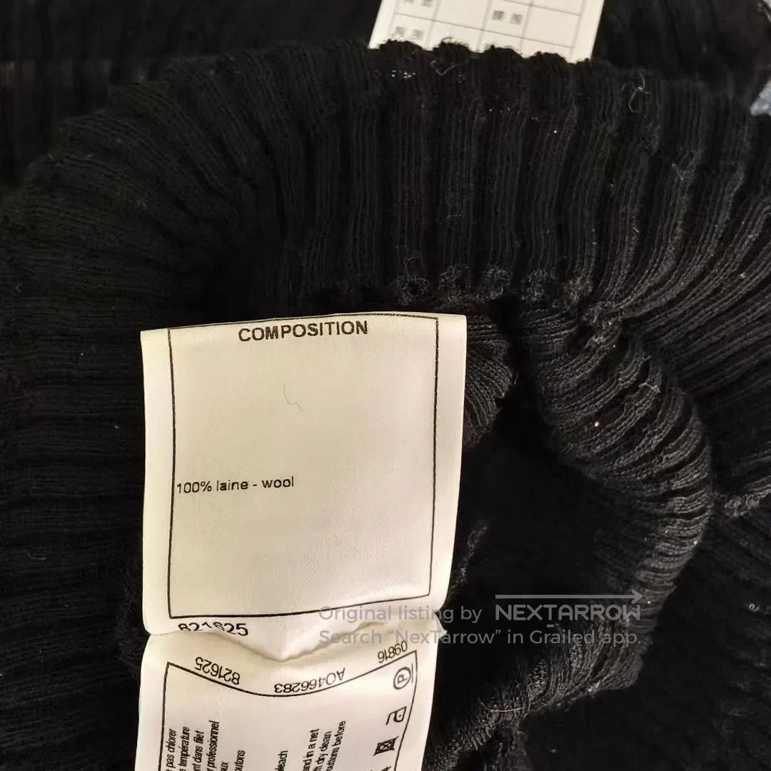 Chanel Chanel Black Gold Coin Button Wool Knit Top. Size XS / US 0-2 / IT 36-38 - 5 Thumbnail