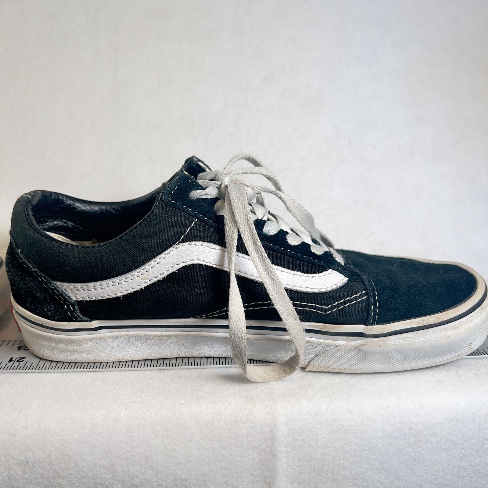 Vans Van's Off The Wall Sneakers Midrise Suede w/ Leather Trim Size US 6 / EU 39 - 7 Thumbnail