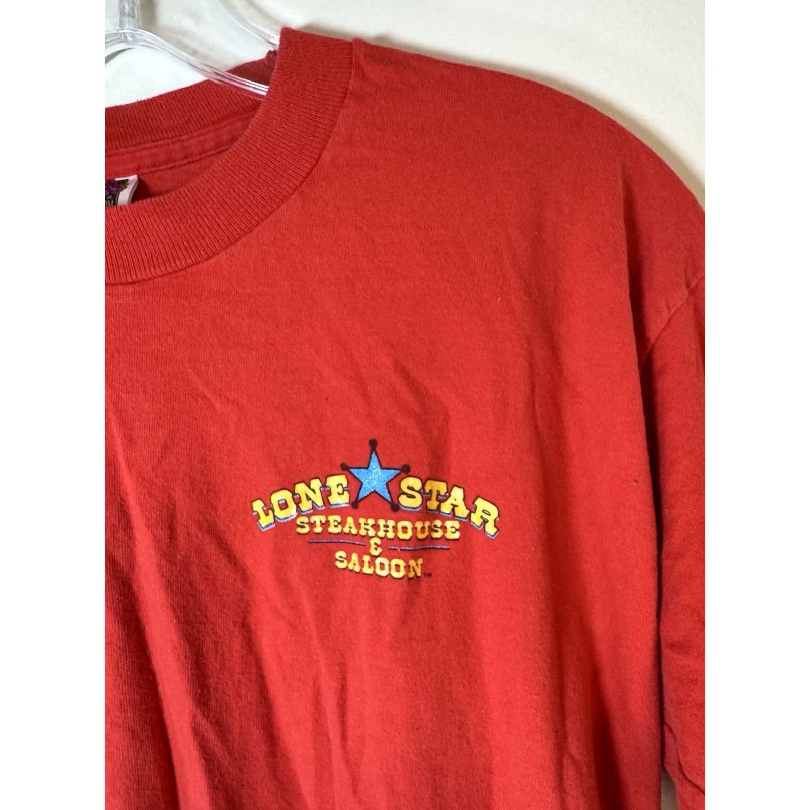 Fruit Of The Loom VINTAGE Lone Star Steakhouse & Saloon Shirt Men’s Large Red Single Stitch 90s T Size US L / EU 52-54 / 3 - 2 Thumbnail