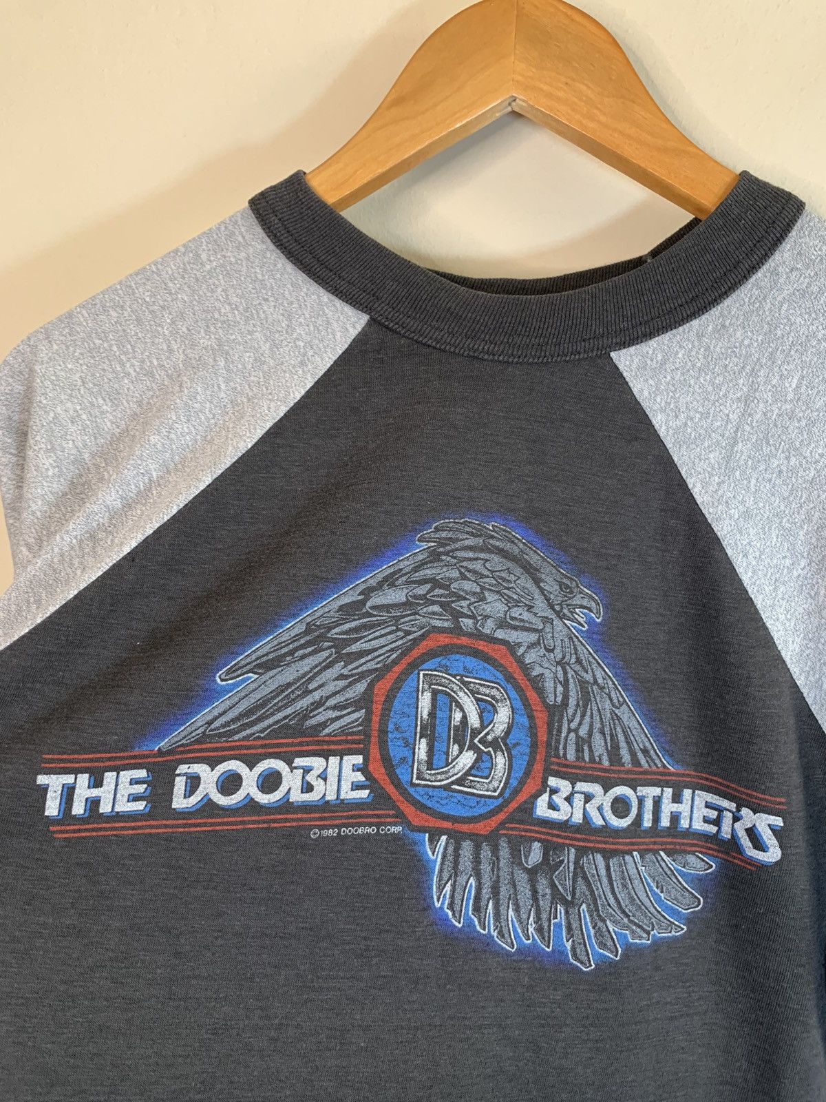 Band Tees × Vintage *RARE* Vintage 1982 Doobie Brothers Tour Single Stitch Shirt Size US L / EU 52-54 / 3 - 3 Thumbnail