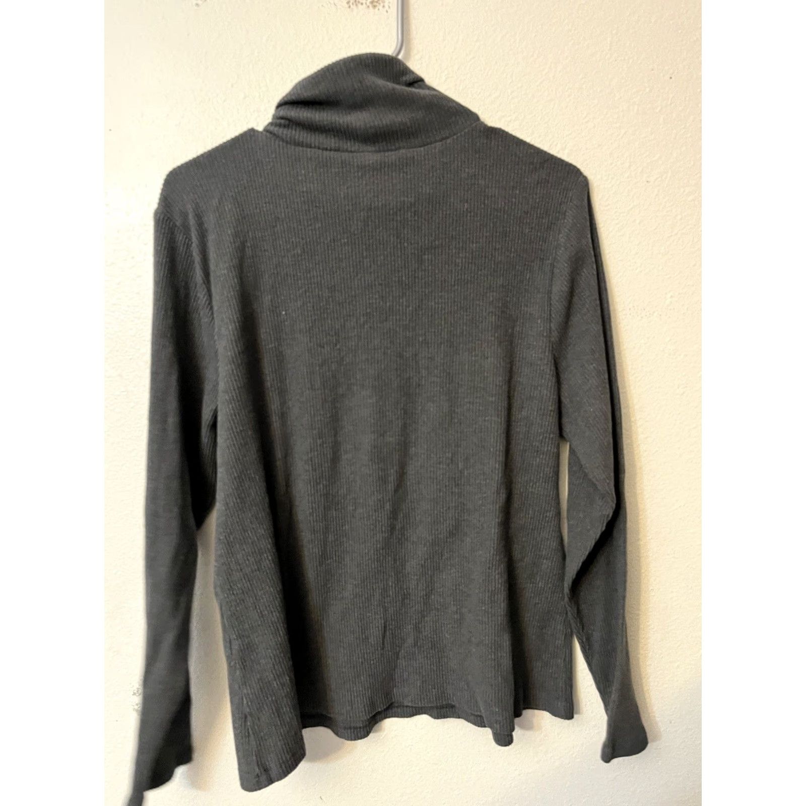 Old Navy Old Navy Ribbed Knit Gray Turtleneck Long Sleeve Women's Top 2XL Gray Ribbed Knit Turtleneck Pullover Casual Fall Winter Women XXL Size XXL / US 16-18 / IT 52-54 - 2 Thumbnail