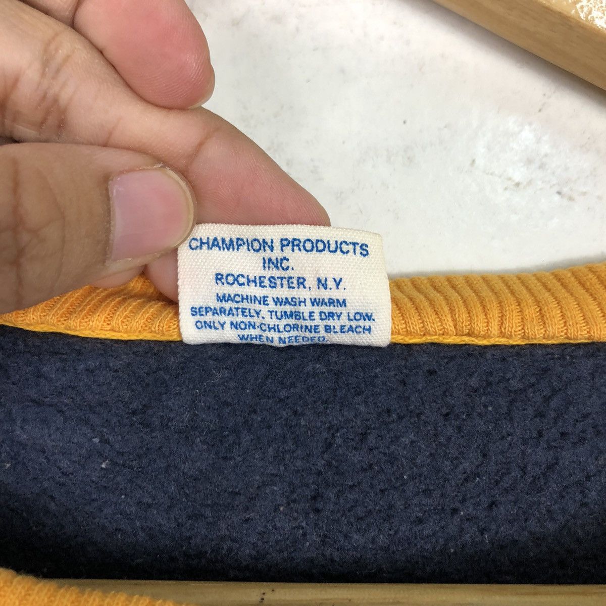 Champion × Japanese Brand × Vintage Vintage Champion Gym Team Rare 80s Streetwear Medium Size US M / EU 48-50 / 2 - 12 Thumbnail