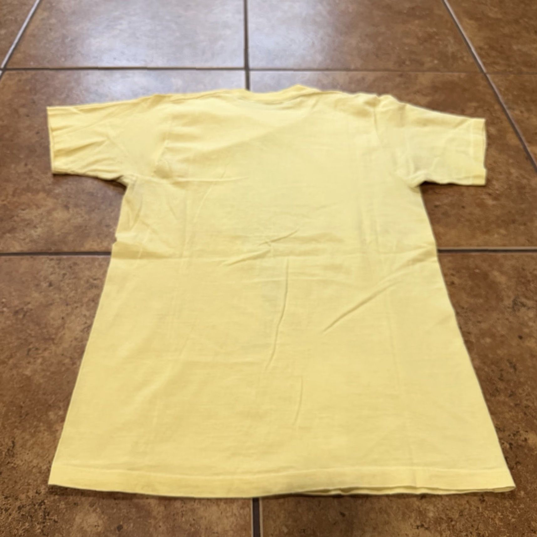Vintage VINTAGE Crazy Shirt Hawaii Kliban Cat Shirt 70s Rare Yellow Cotton Medium Unisex Short Sleeve Graphic Tee Hawaii 1970s Mens Womens Boys Girls Sediment Size US L / EU 52-54 / 3 - 2 Thumbnail
