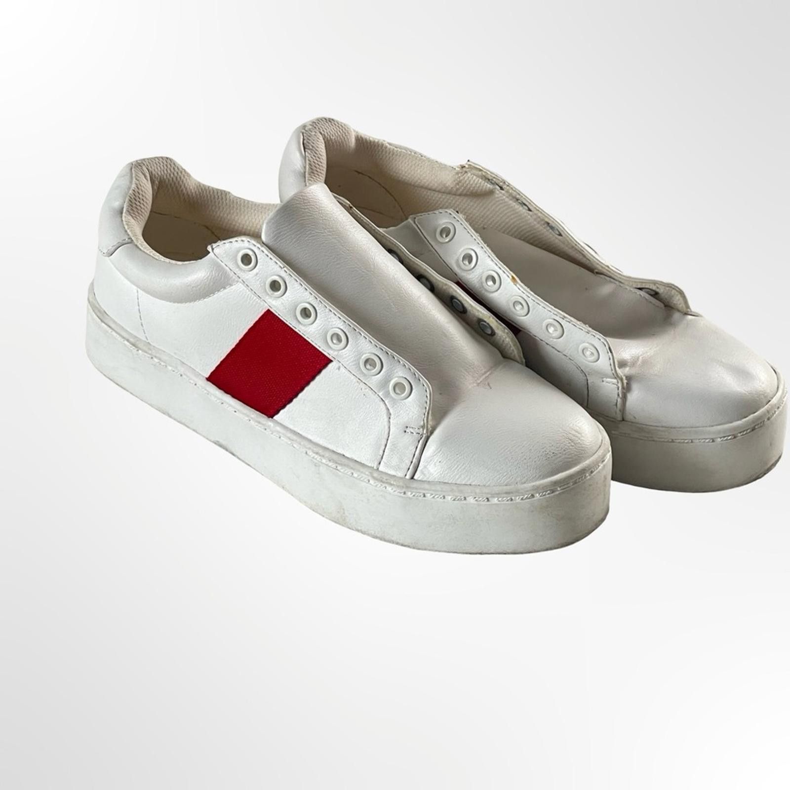 Forever 21 Forever 21 White Sneakers with Red Stripe in size 6 Size US 6 / IT 36 - 1 Thumbnail