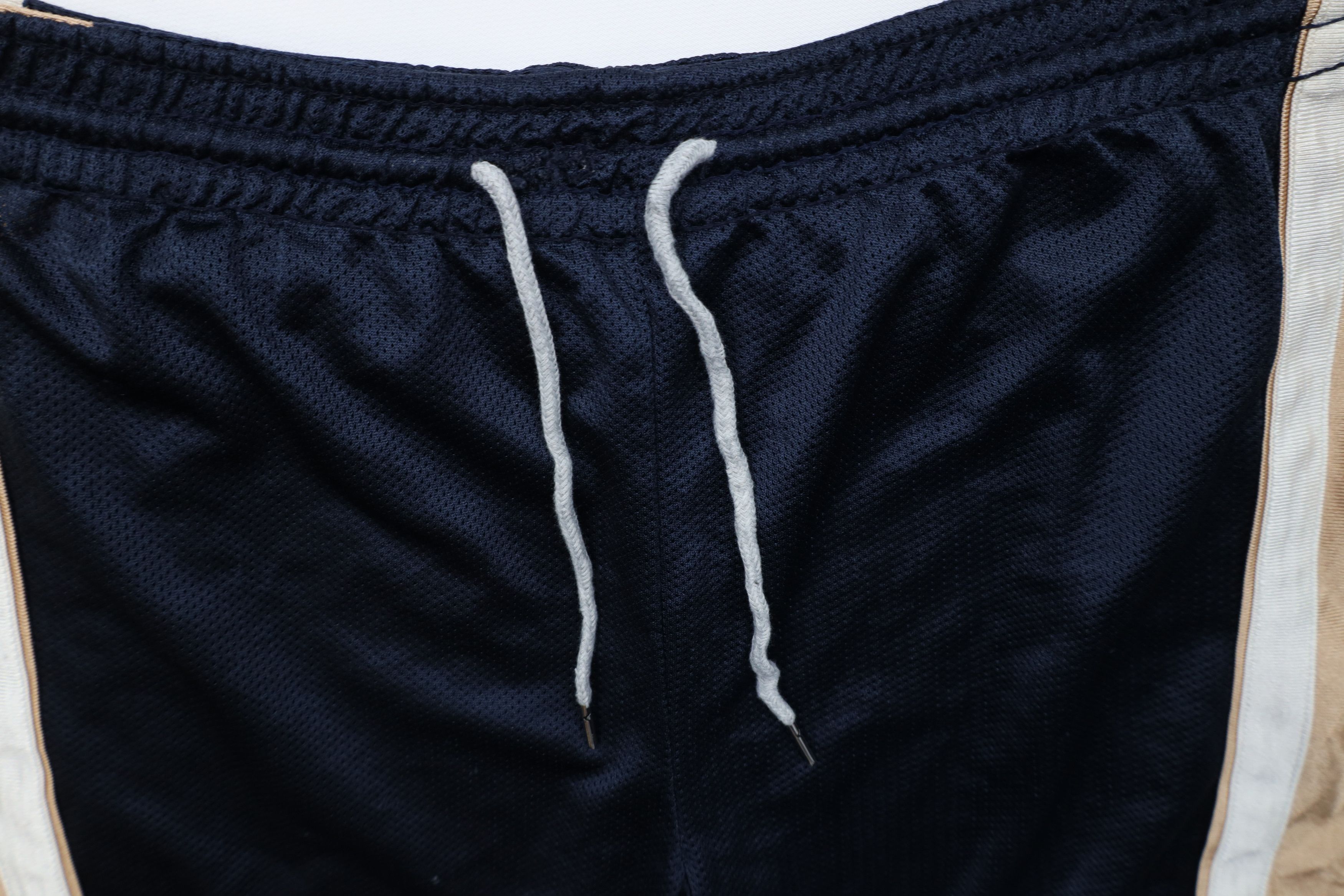 Vintage Vintage 90s Streetwear Reversible Above Knee Gym Shorts Size US 34 / EU 50 - 6 Thumbnail