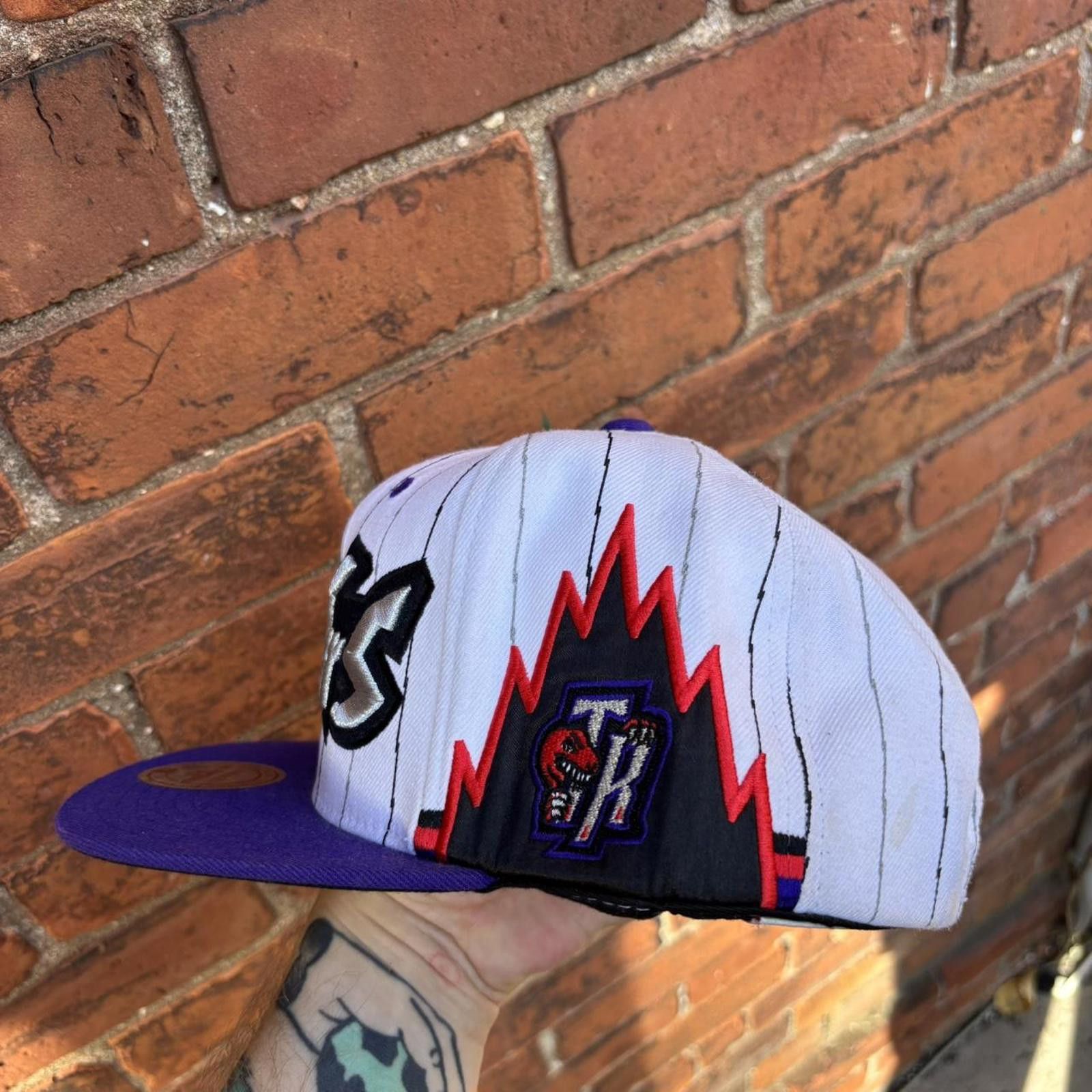 Mitchell & Ness Toronto raptors Mitchell and ness SnapBack hat OS Size ONE SIZE - 2 Thumbnail