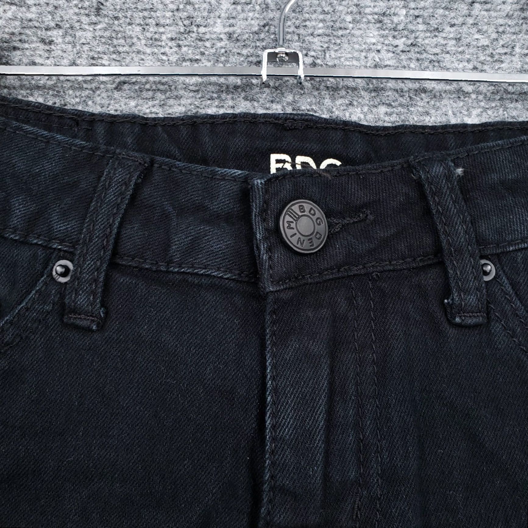 Bdg BDG Shorts Womens 24 Black Alexa Mid Rise 5 Pocket Denim Hot Pants Dark Wash Size 42" / US 20 - 3 Thumbnail