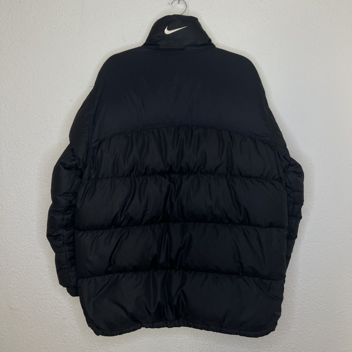 Nike Vintage Nike Puffer Down Jacket Center Swoosh Logo Black Y2K Size US L / EU 52-54 / 3 - 8 Thumbnail
