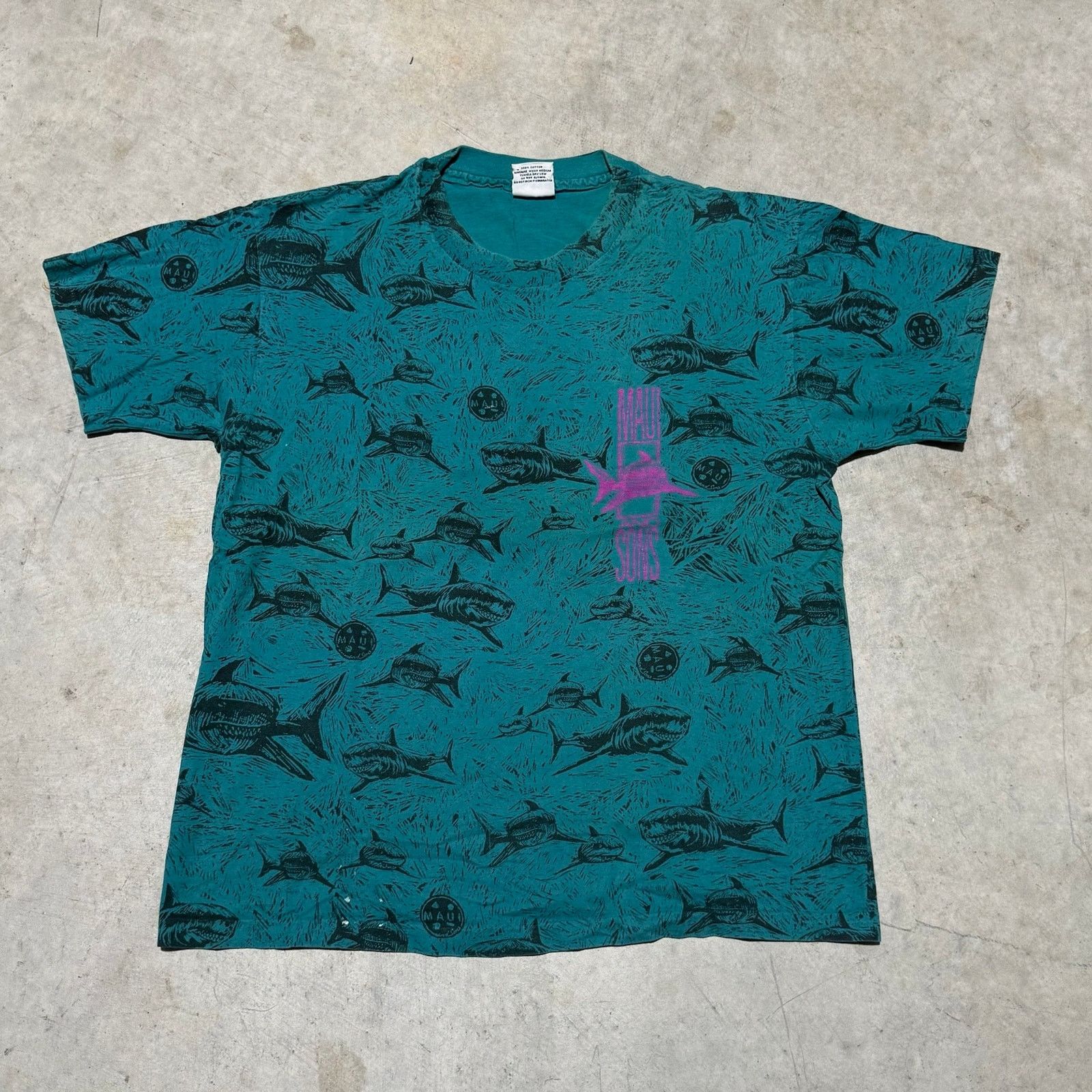 Fruit Of The Loom Vintage Maui and Sons Sharkman AOP Tee Mens Large Made USA Size US XL / EU 56 / 4 - 1 Thumbnail