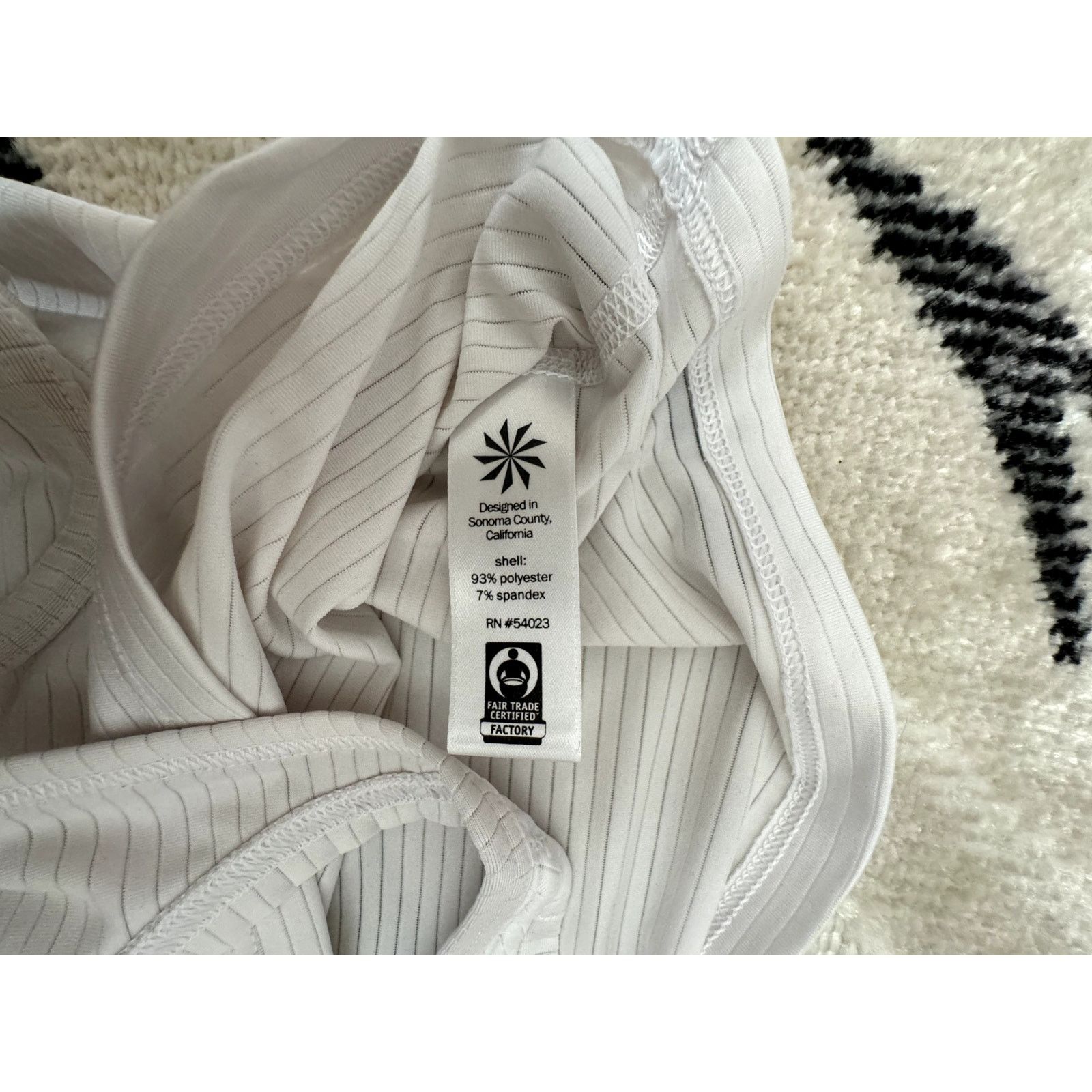 Athleta Athleta High Neck Shadow Stripe Chi Tank Size M / US 6-8 / IT 42-44 - 4 Thumbnail