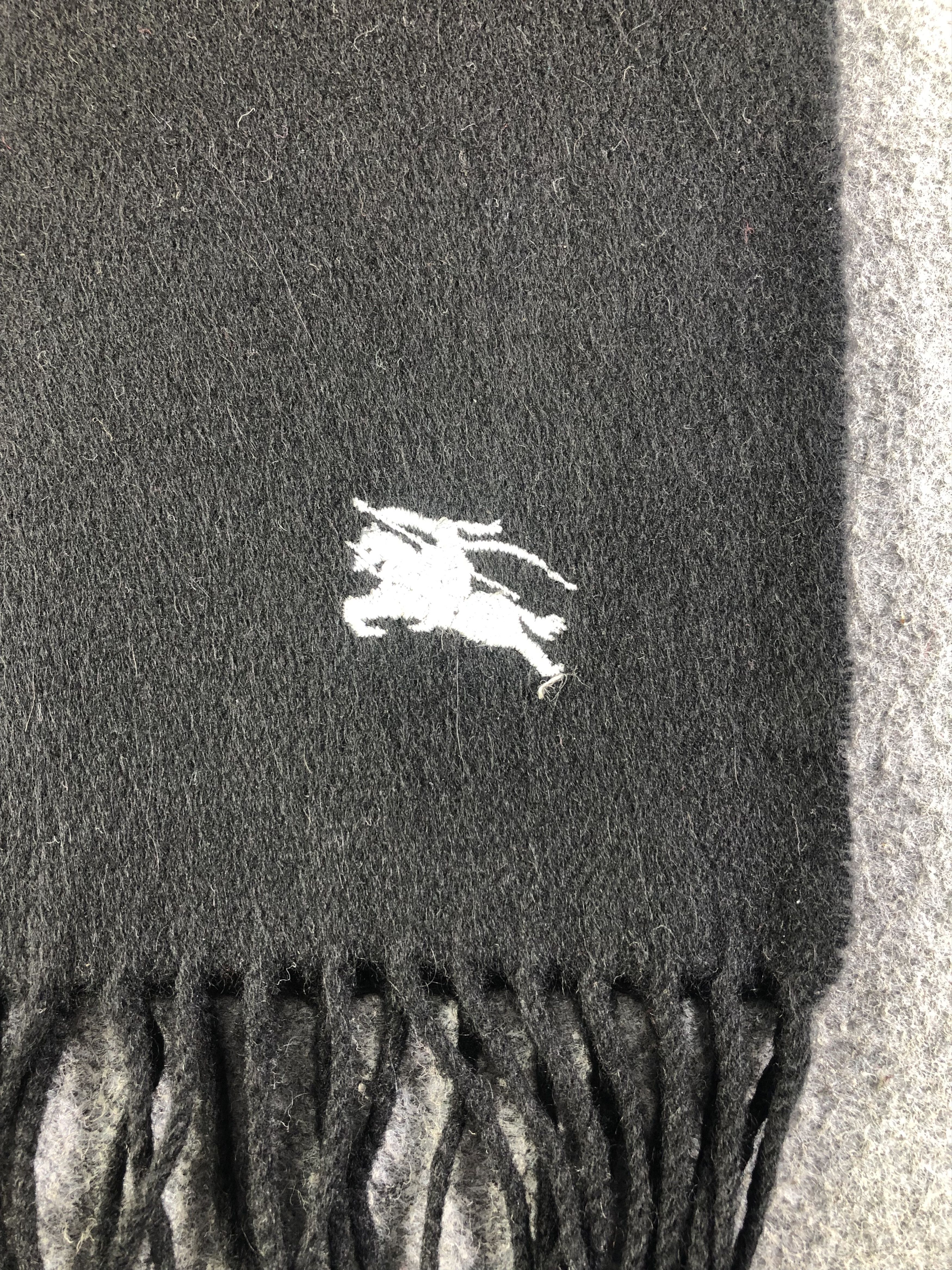 Burberry Burberry Scarf / Muffler / Neckwear Size ONE SIZE - 4 Thumbnail