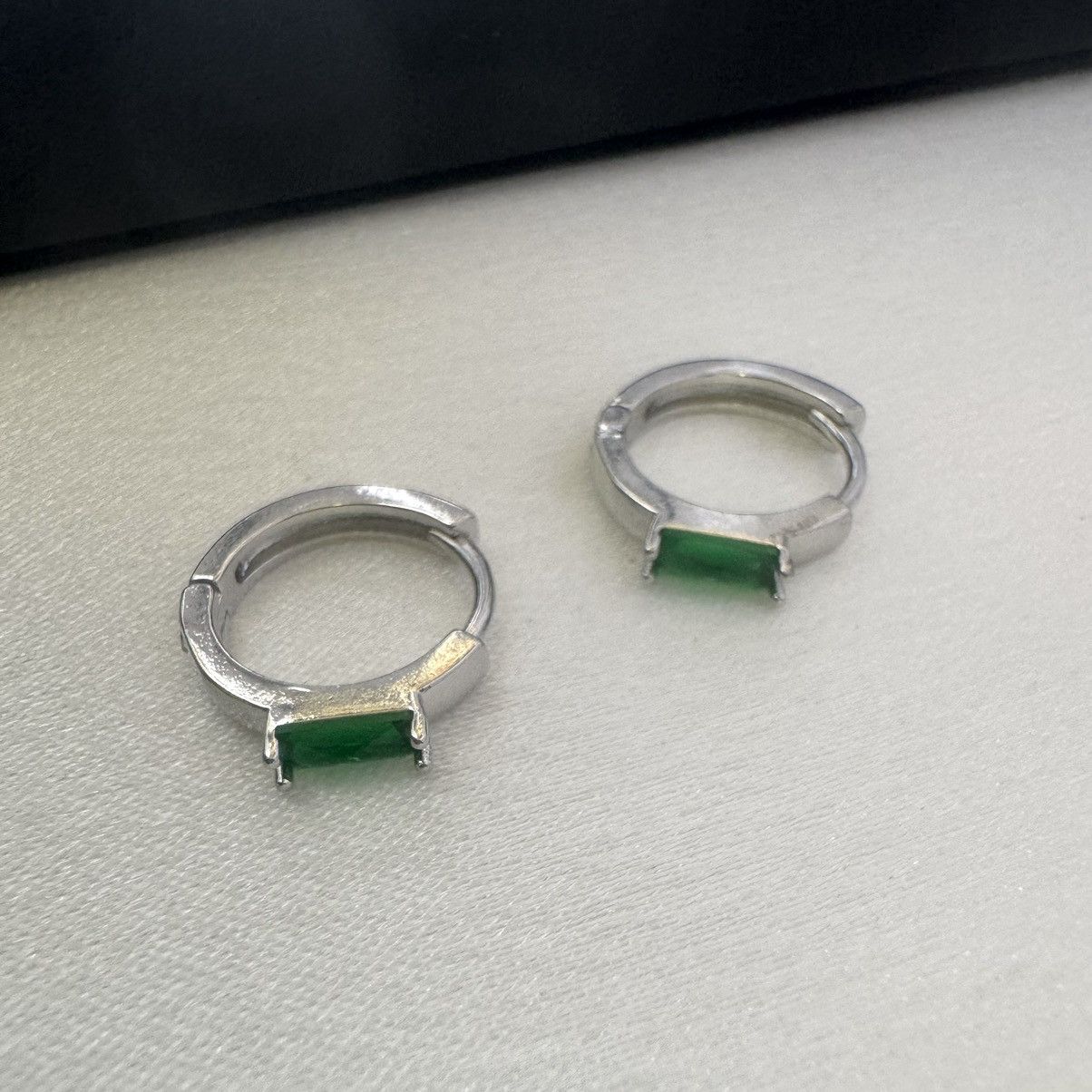Designer 12mm Small Hoop Earrings for Men Women Unisex Hip Hop Style Size ONE SIZE - 2 Thumbnail