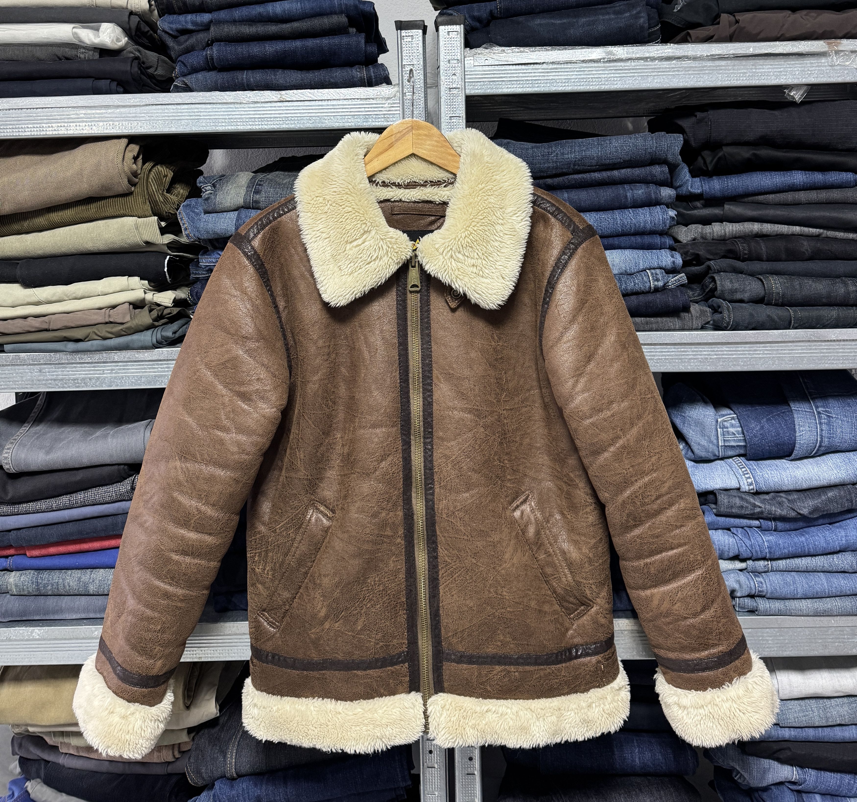 Alpha Industries Alpha Industries B-3 Sheepskin Brown Pilot Rare Man’s Jacket Size US S / EU 44-46 / 1 - 1 Thumbnail