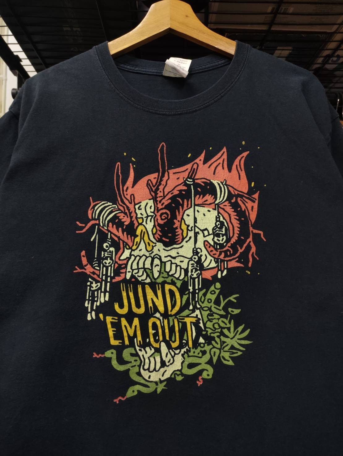 Optic Gaming Vtg 00's Magic The Gathering " Jund 'Em Out " Art T-Shirt Size US L / EU 52-54 / 3 - 1 Thumbnail