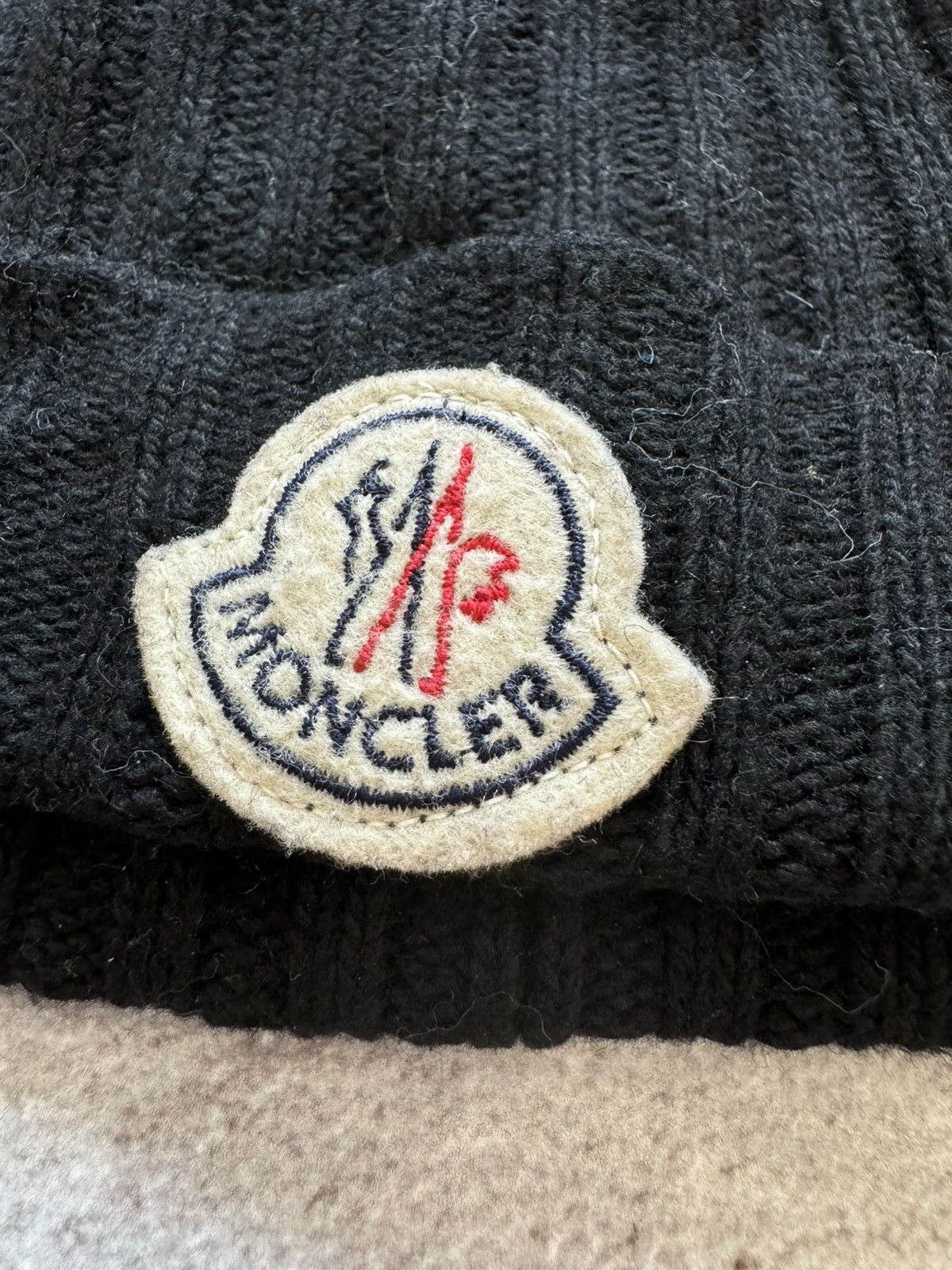 Moncler Moncler wool & viscose & cashmere black beanie Size ONE SIZE - 4 Thumbnail