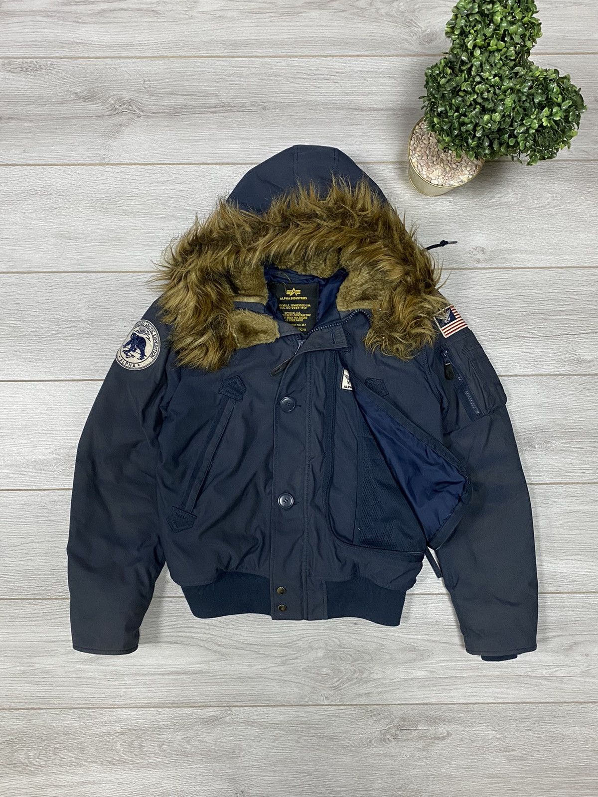 Alpha Industries Alpha Industries 🇺🇸 vintage n2b fur attached hood bomber Size US S / EU 44-46 / 1 - 3 Thumbnail