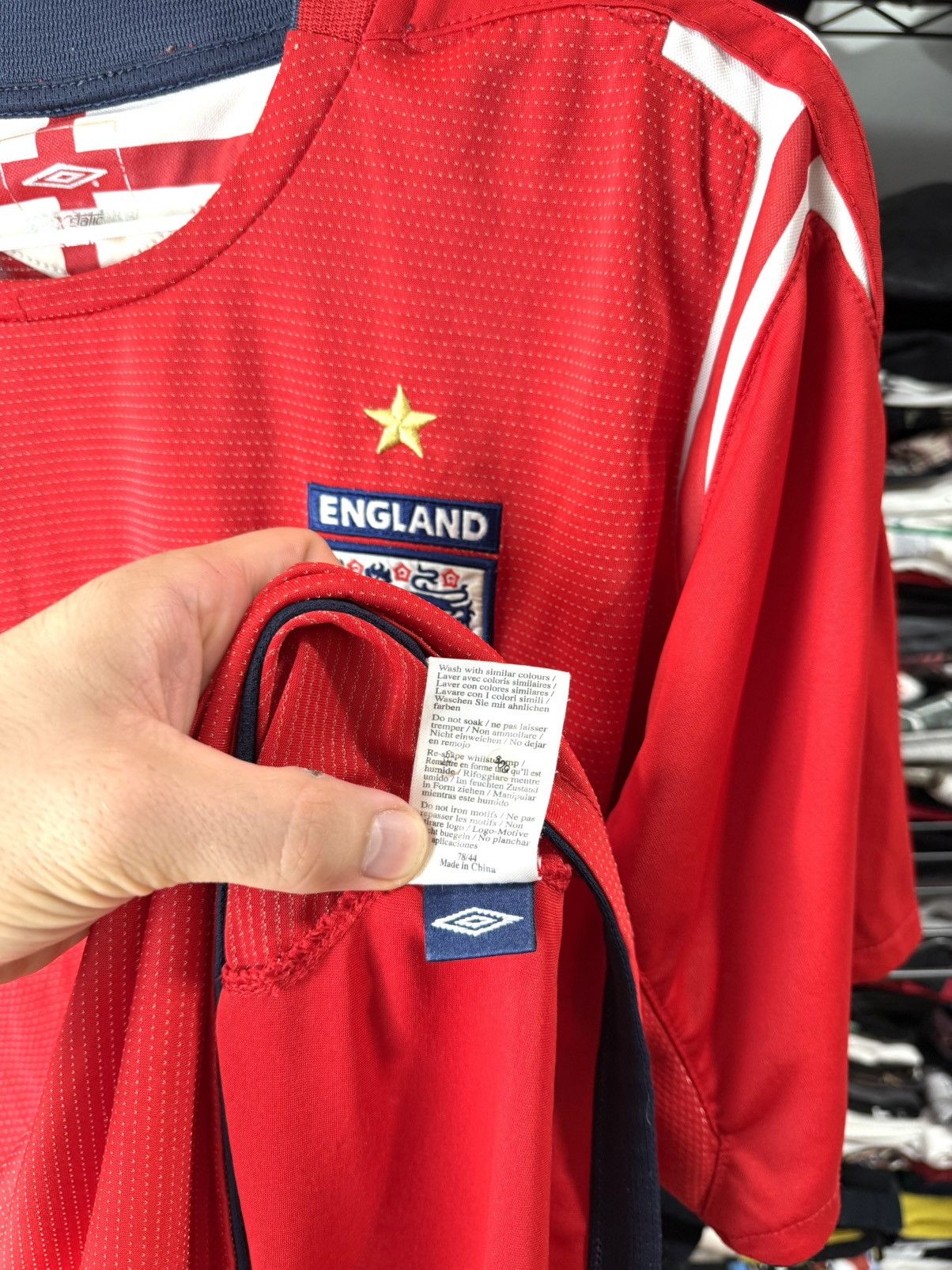 Umbro Vintage 2004 Umbro England Soccer Jersey T Shirt Size US L / EU 52-54 / 3 - 5 Thumbnail
