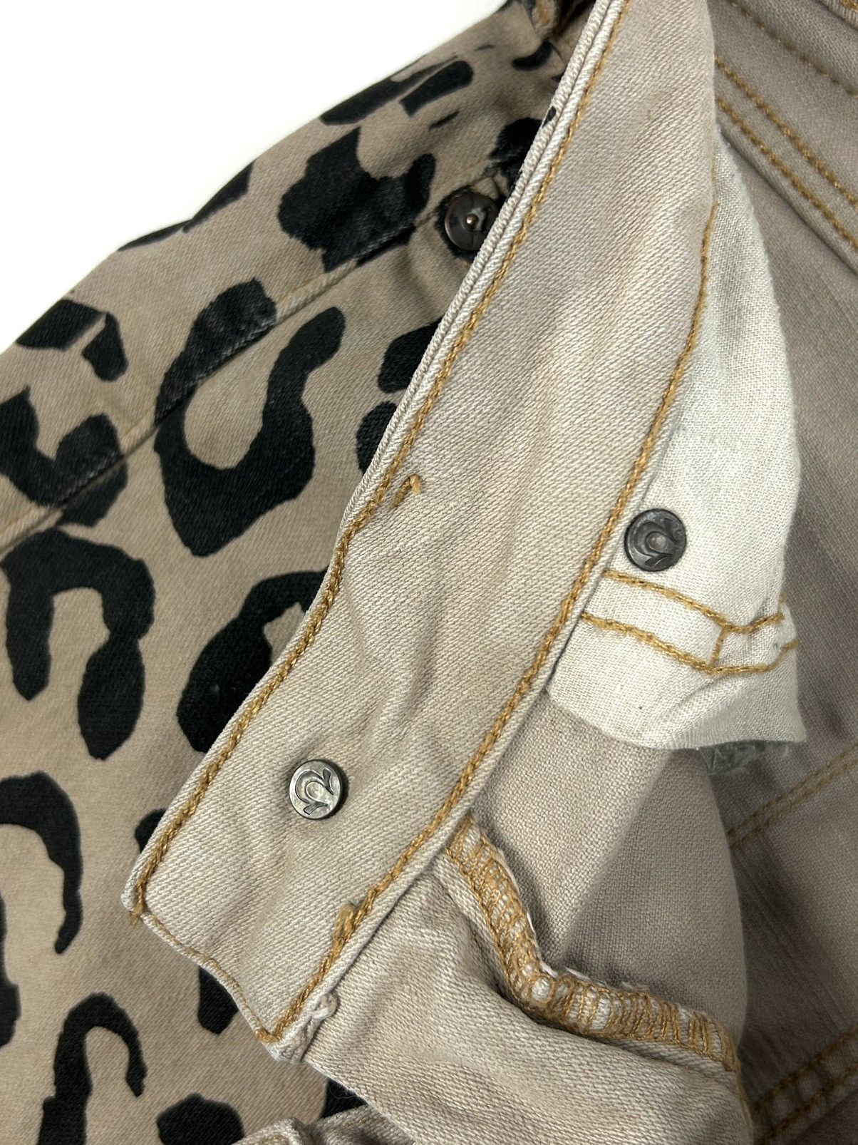True Religion rare True Religion Leopard Jeans Skinny Made In USA Y2K Size 25" / US 0 / IT 36 - 18 Thumbnail