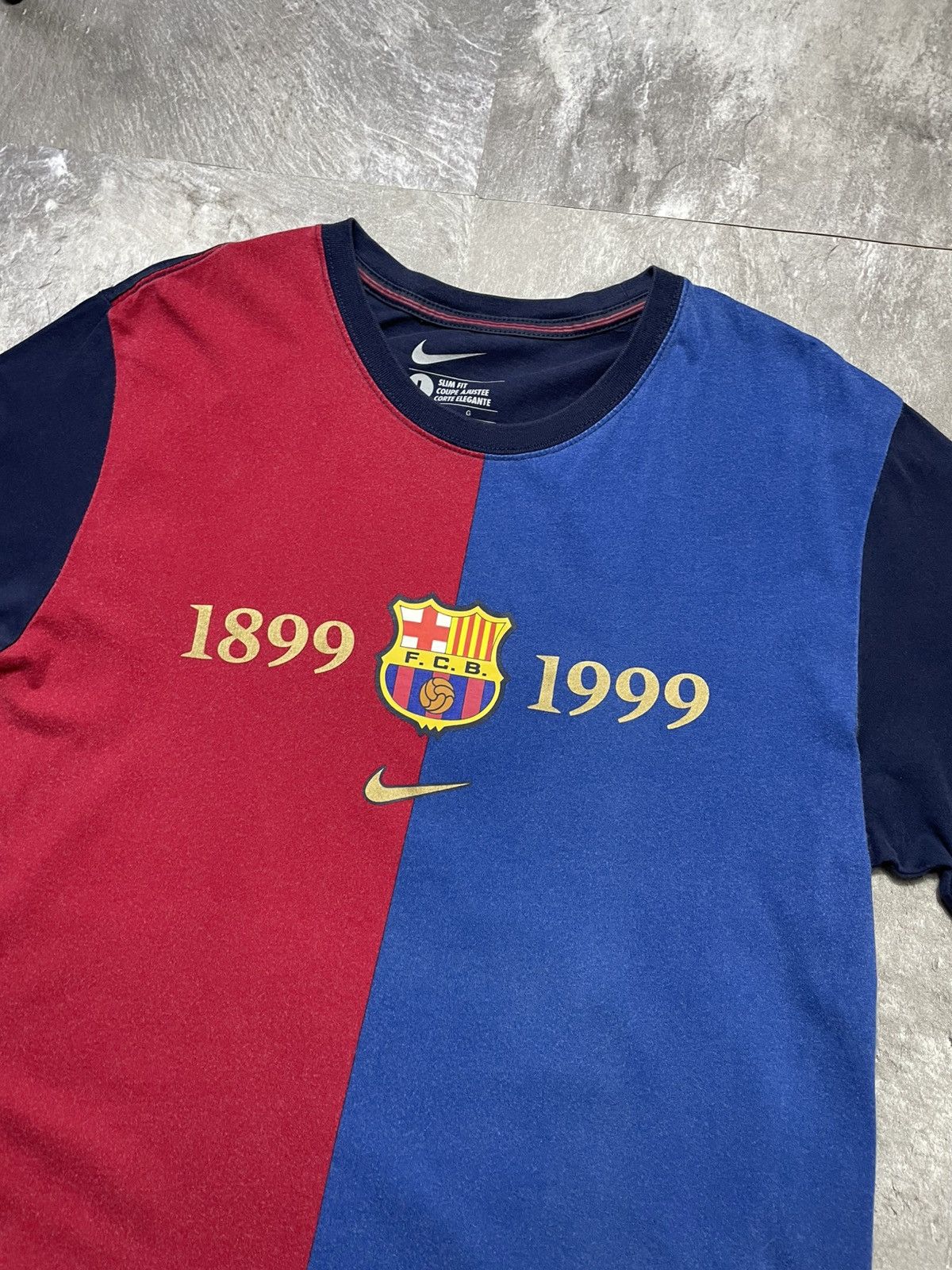 Nike Nike Barcelona 100 Years 1899-1999 Big Logo T Shirt Size US L / EU 52-54 / 3 - 2 Thumbnail
