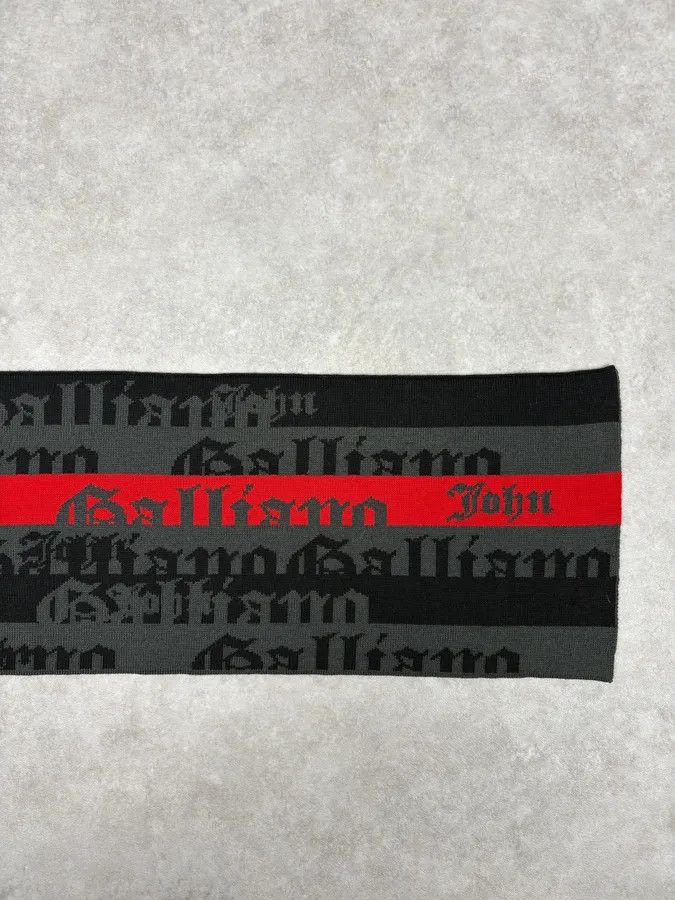 John Galliano John Galliano Gothic Script Grey & Red Scarf Size ONE SIZE - 4 Thumbnail
