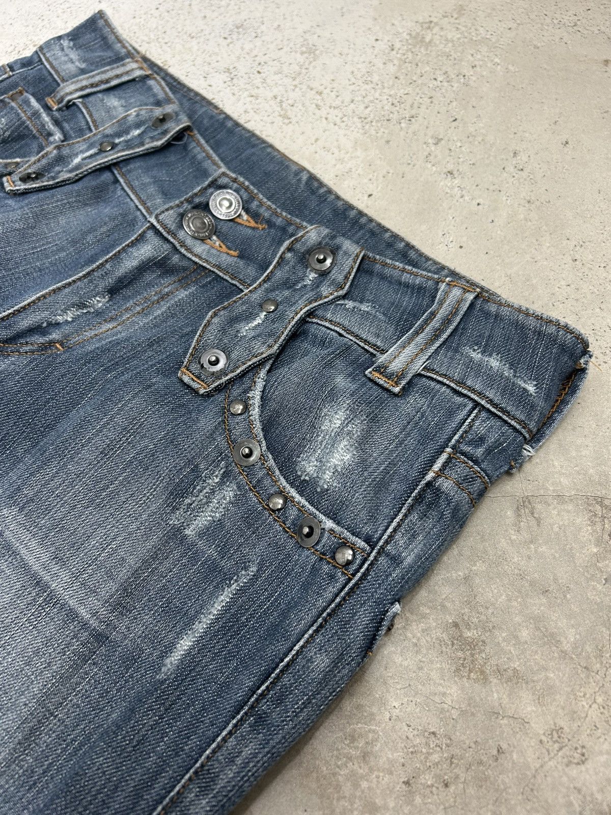 Le Grande Bleu (L.G.B.) Camel Road Distressed Embellished Jeans Size US 29 - 6 Thumbnail