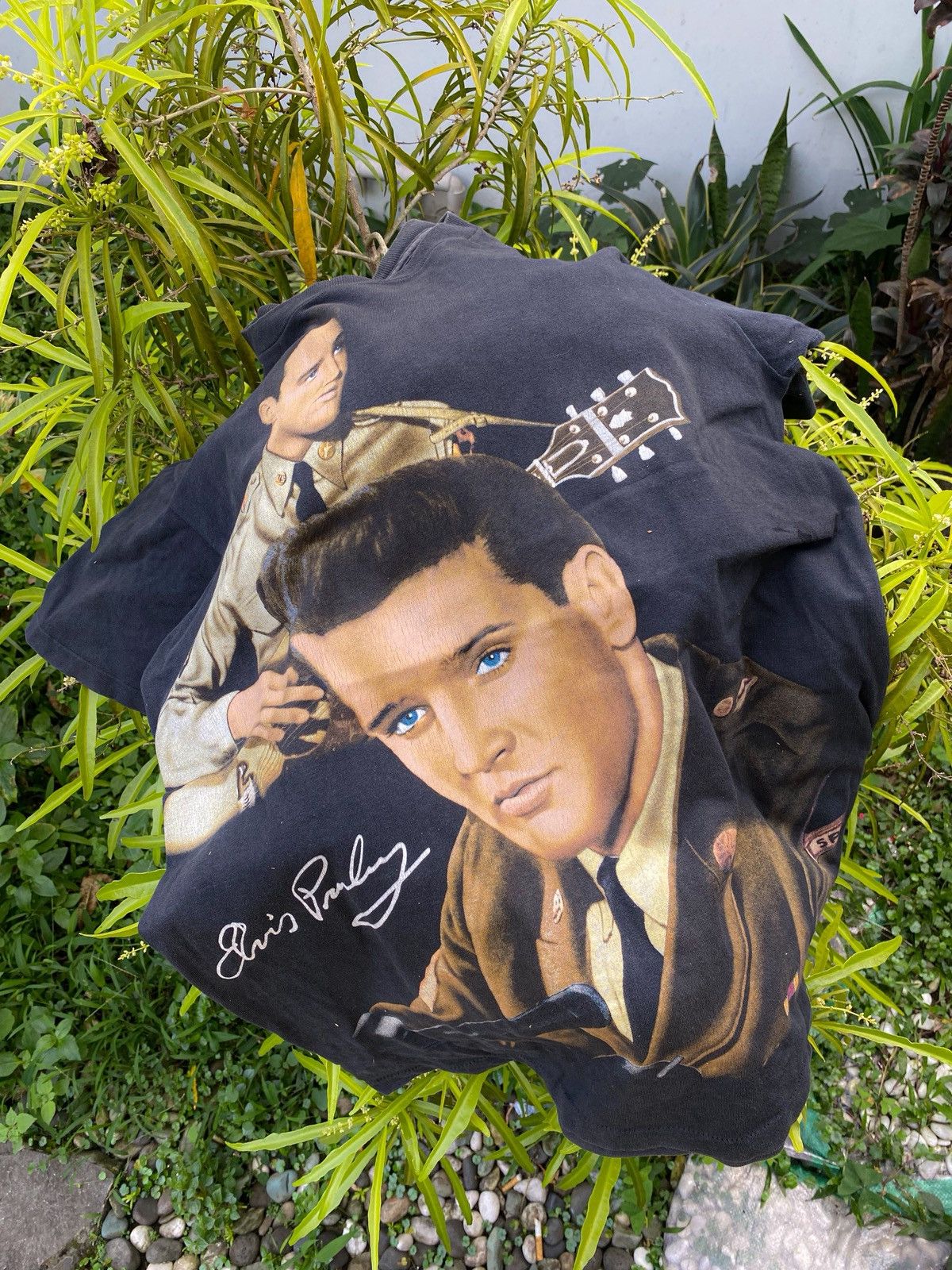 Rap Tees Vintage 1995 elvis presley By trinity product tee Size US M / EU 48-50 / 2 - 1 Thumbnail